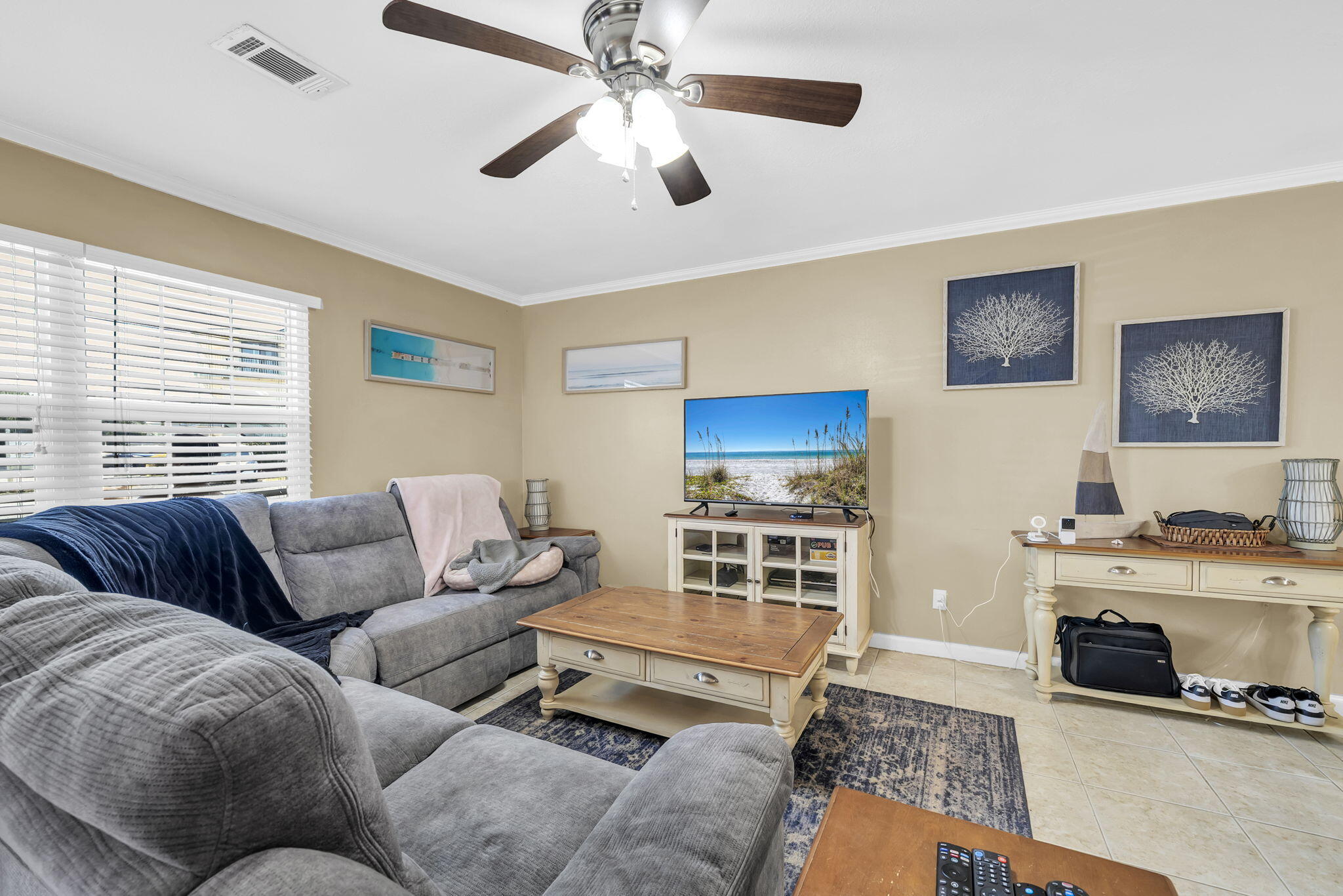 WOODLAND SHORES TOWNHOMES PHASE IV - Residential