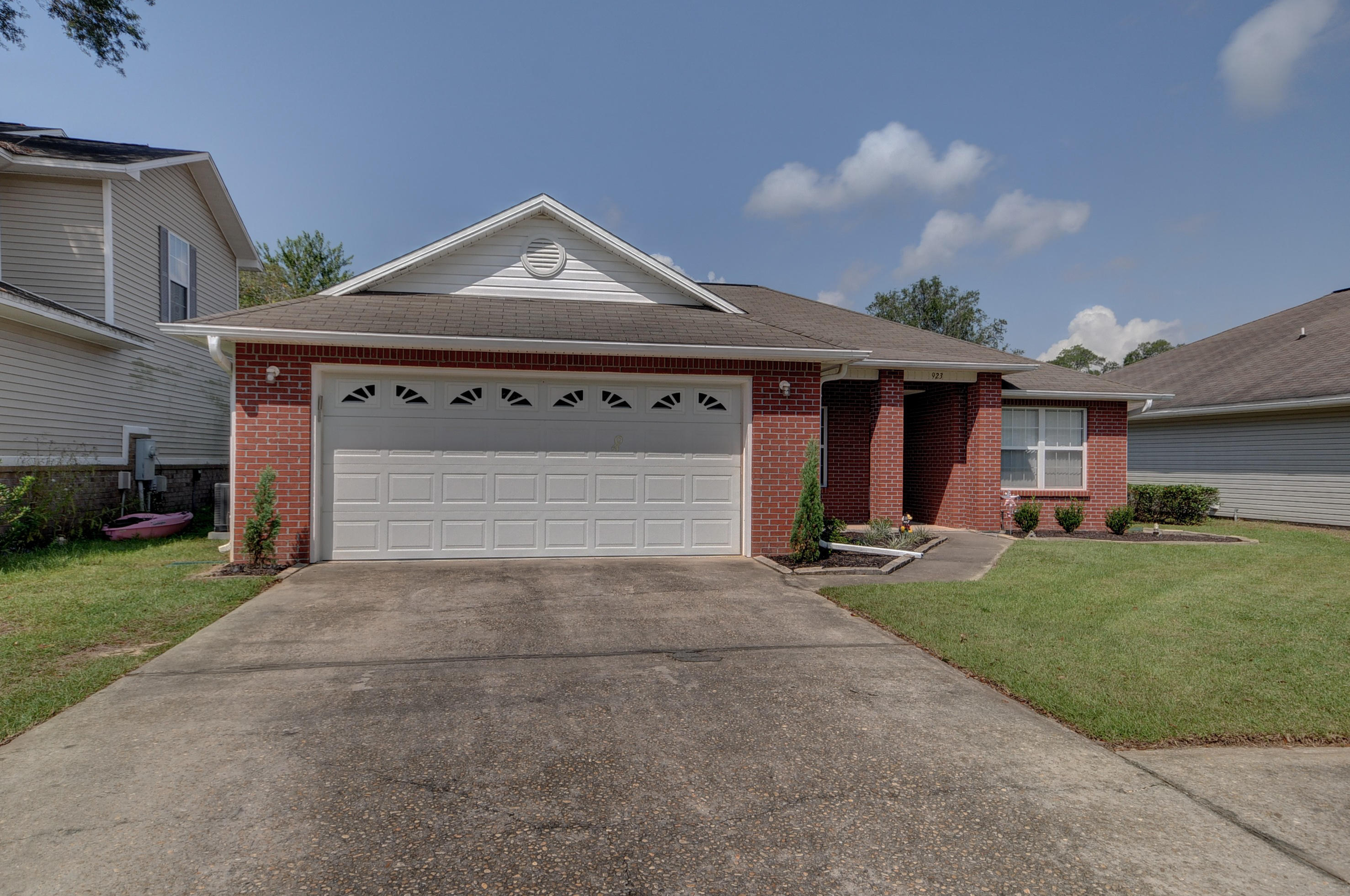 Location location location! Conveniently located to both Eglin & Hurlburt Field Air Force Bases (15 minutes or less to both main gates), this 3b 2ba home with new HVAC is just 17 minutes from the white sandy beaches of Beasley park. Enjoy sitting out back with your beverage of choice, free of Florida wild life (Mosquitos), in your screened in back porch. Current owners have recently replaced the HVAC system and the front landscaping. Waterstone Mortgage has run the numbers and mortgage quotes are attached, along with cost to own and sellers property disclosure.