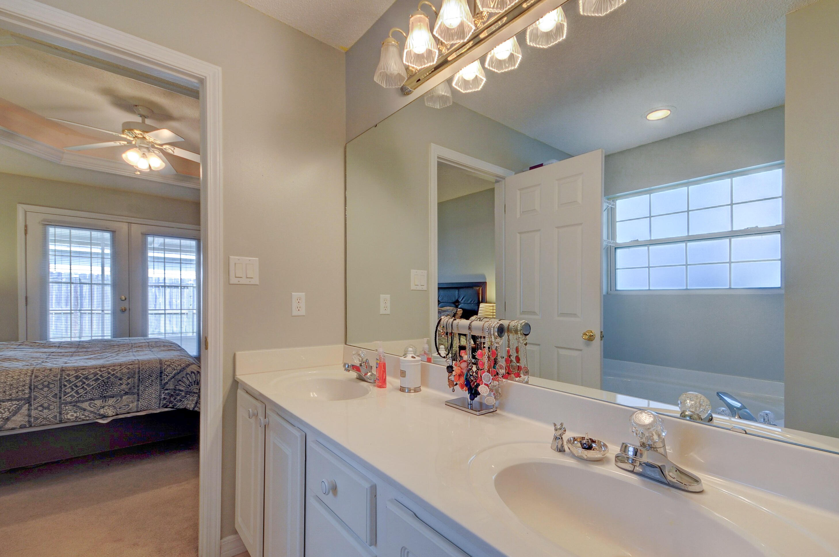 OAK PARK ESTATES - Residential