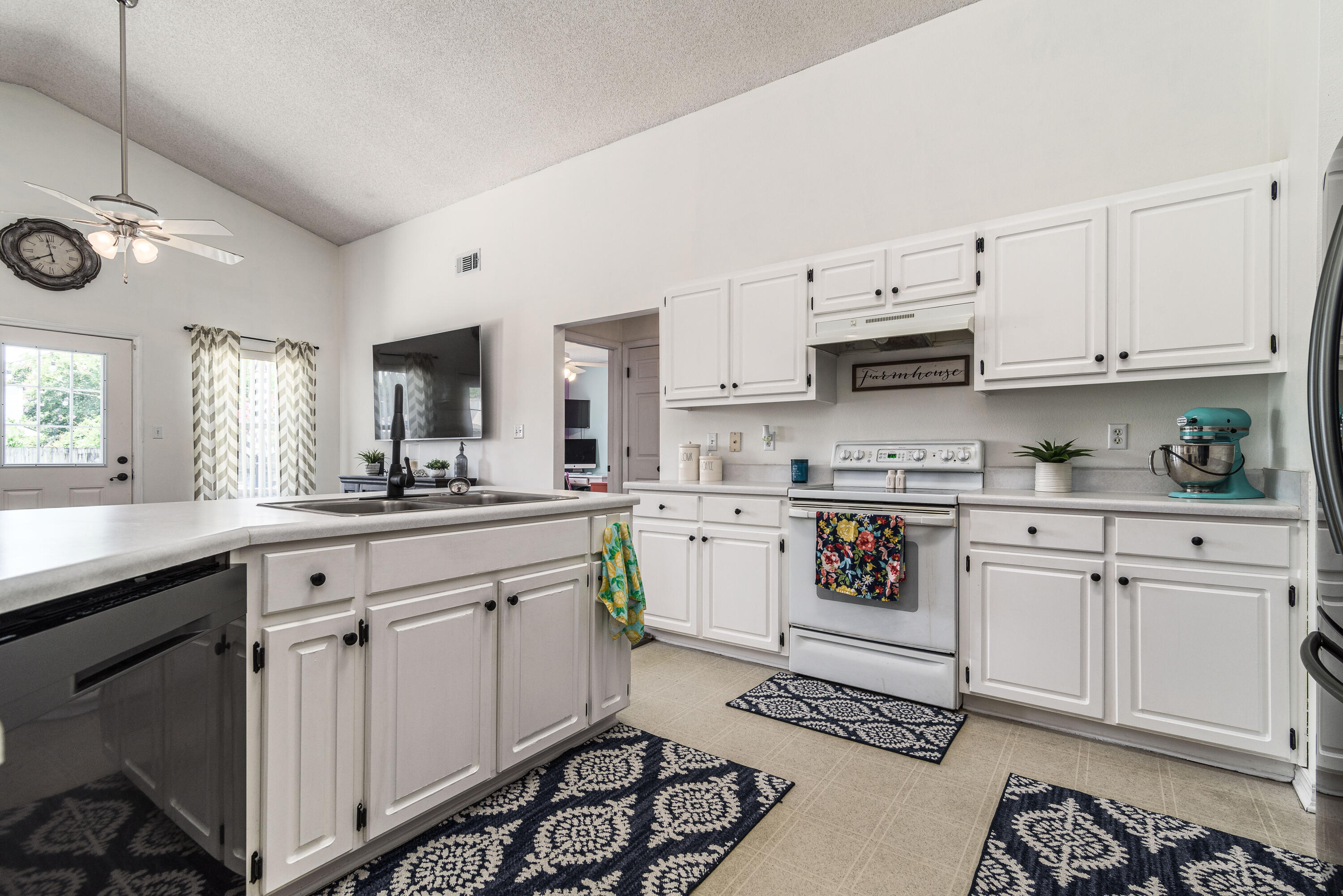 EMERALD VILLAGE S/D - Residential