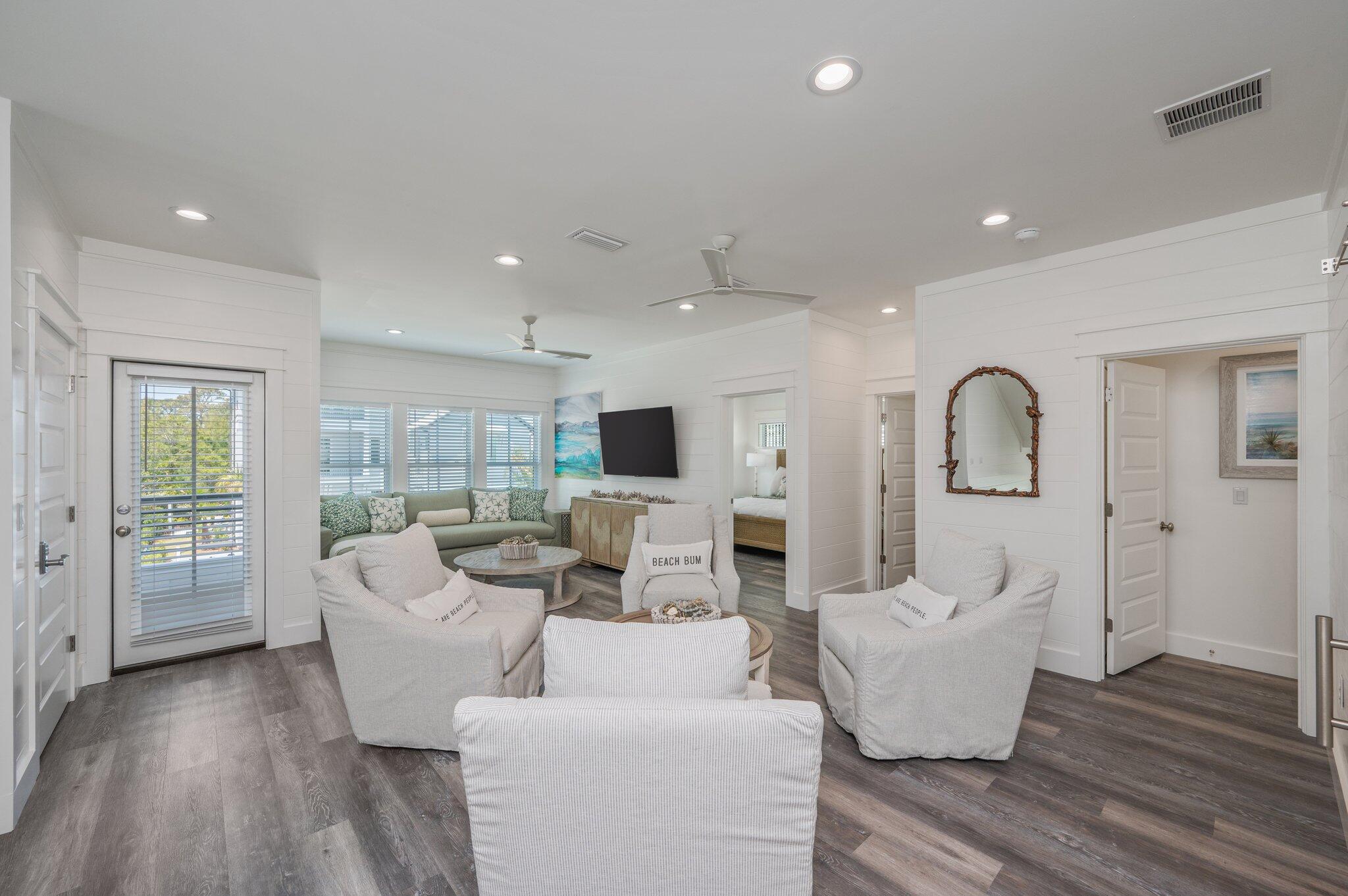 MOCKINGBIRD ESTATES - Residential