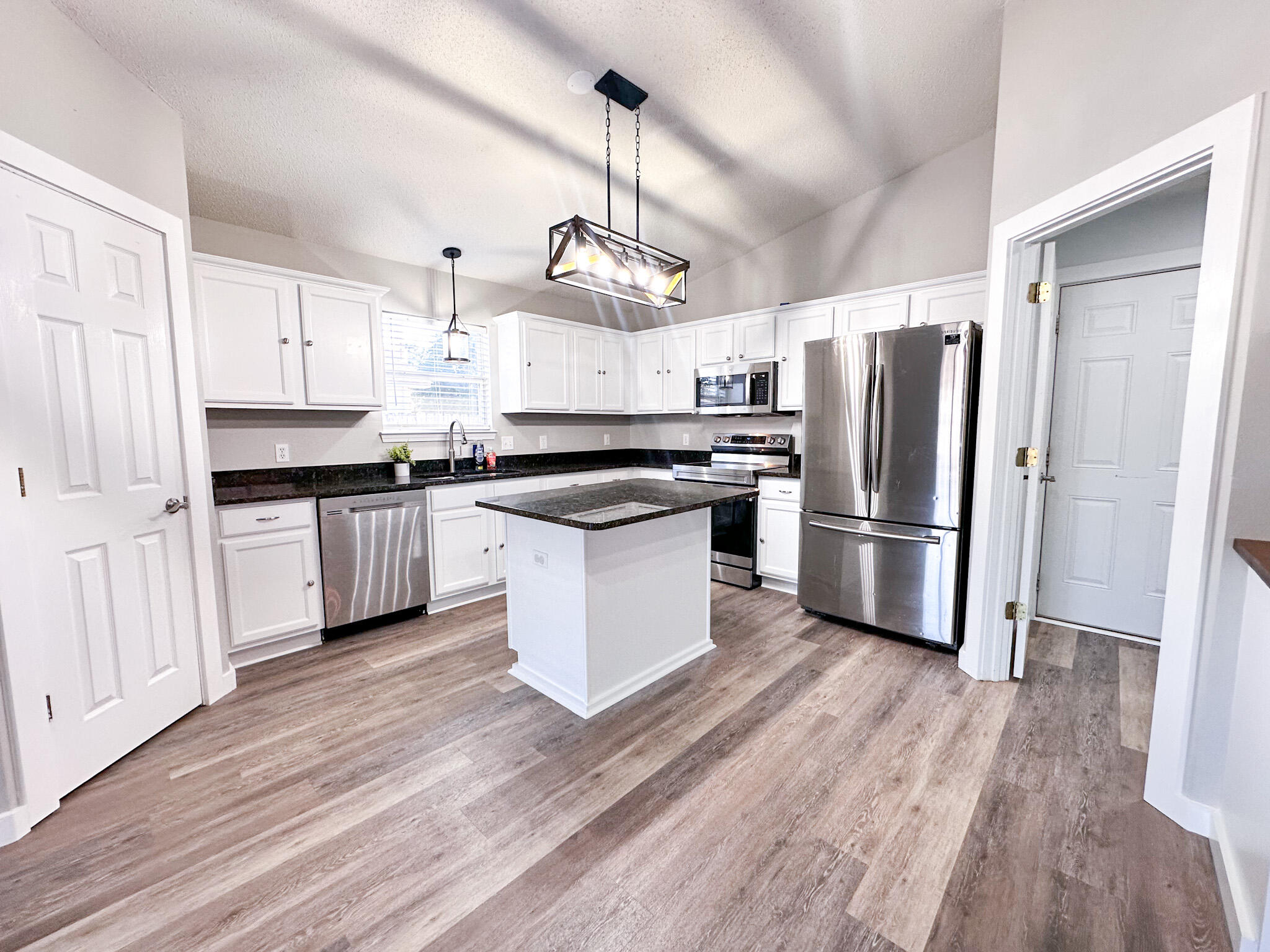 REDSTONE ESTATES - Residential