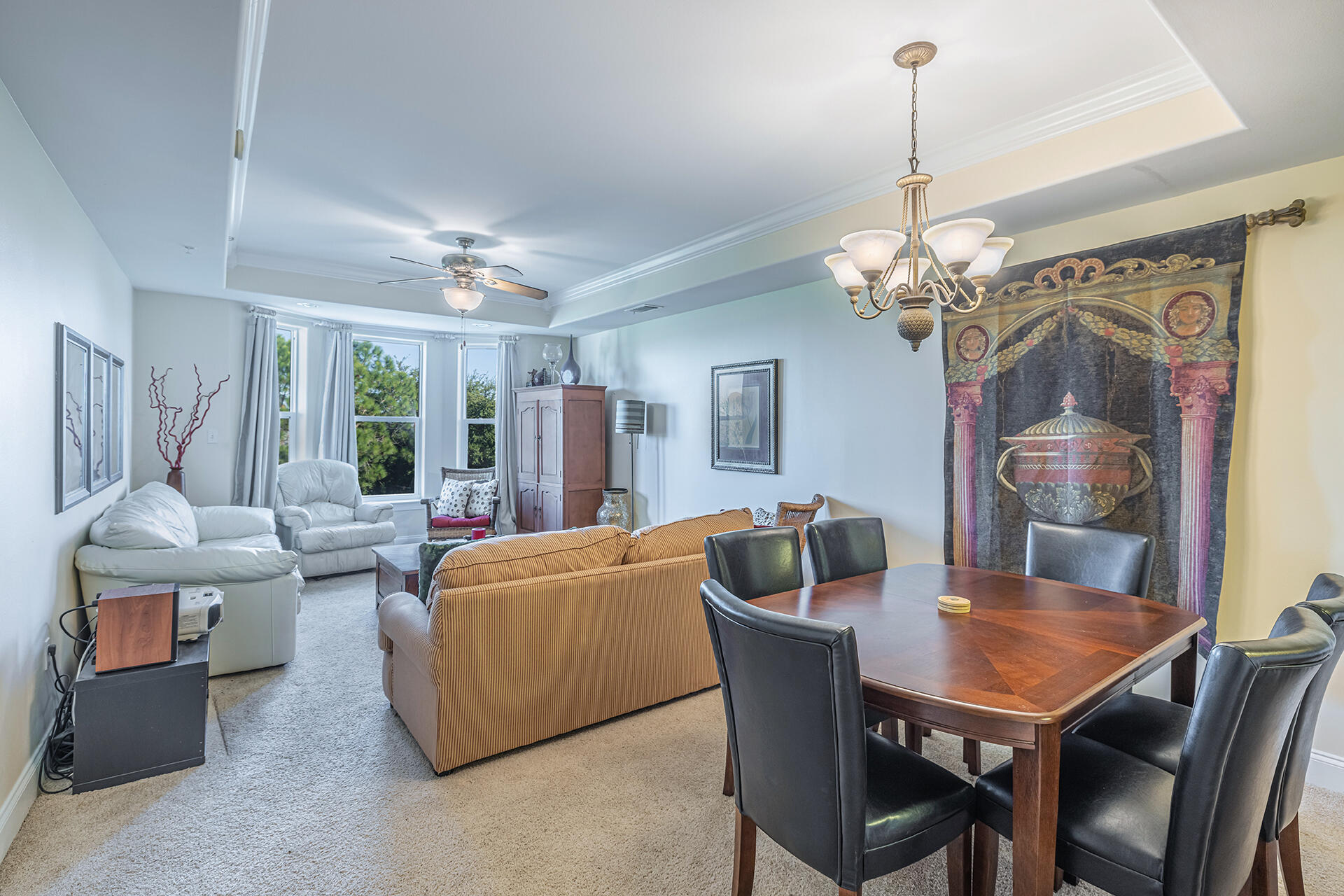 OLD BAY VILLAGE CONDO FLAT - Residential