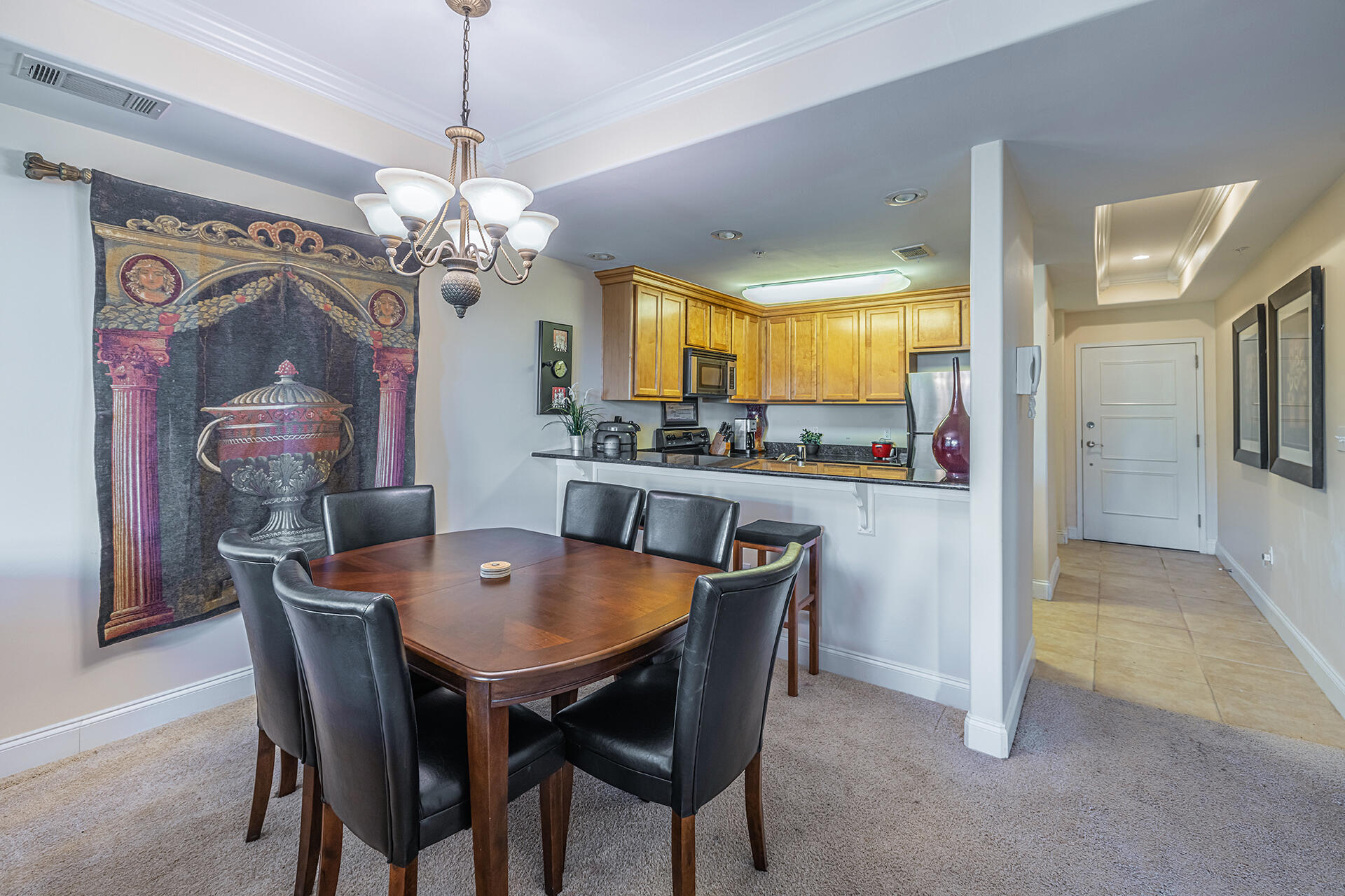 OLD BAY VILLAGE CONDO FLAT - Residential