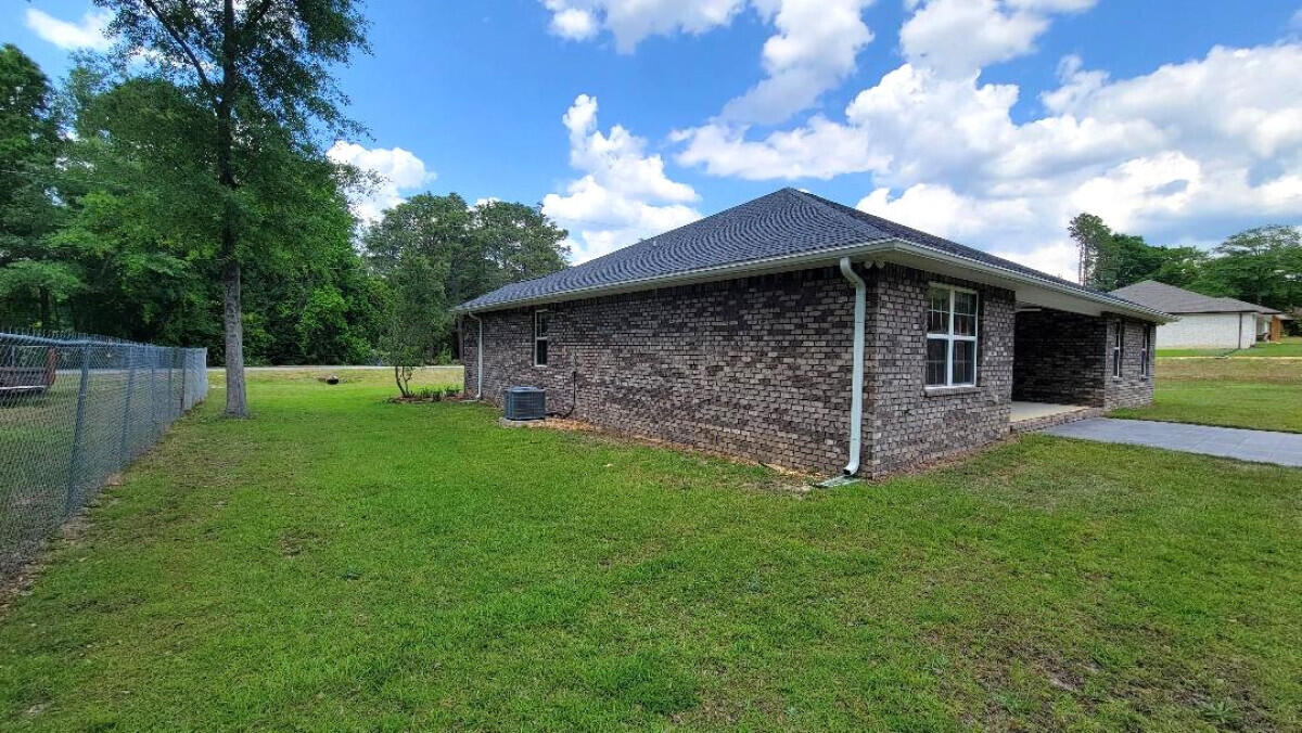 HOLLY HILLS - Residential