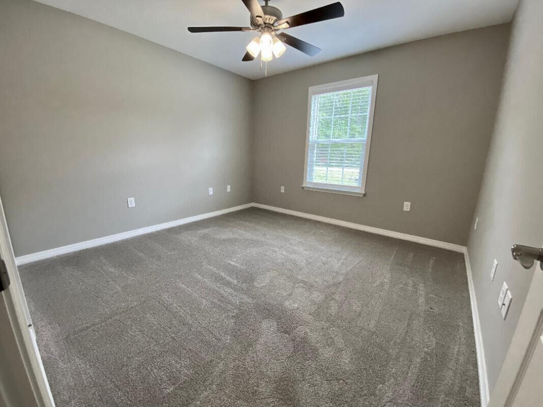 HOLLY HILLS - Residential