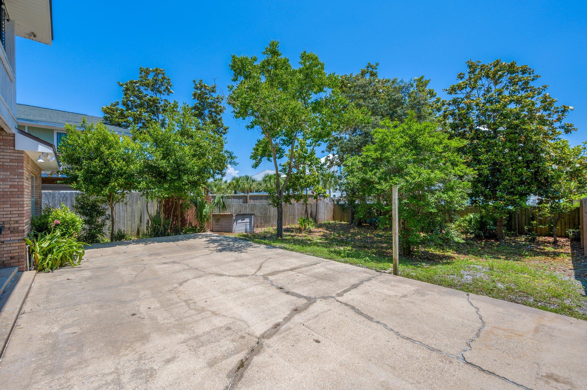 CRYSTAL BEACH - Residential