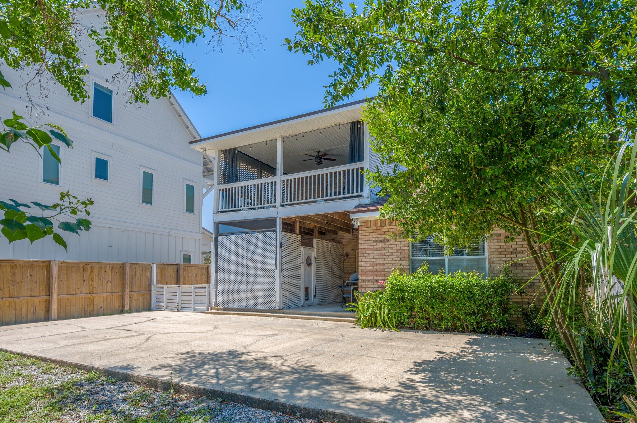 CRYSTAL BEACH - Residential