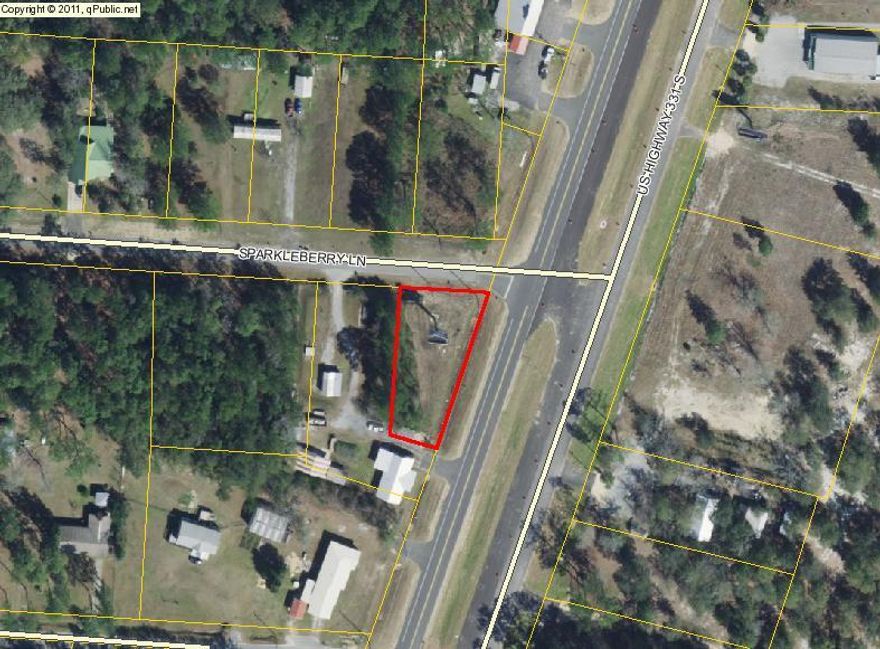 Great corner lot on Sparkleberry and Hwy 331 in Freeport. Property zoned Municipal, flood zone X and no wetland per Walton County GIS (see attached documents). There is an easement for the billboard sign on site and for CHELCO. City Water available.