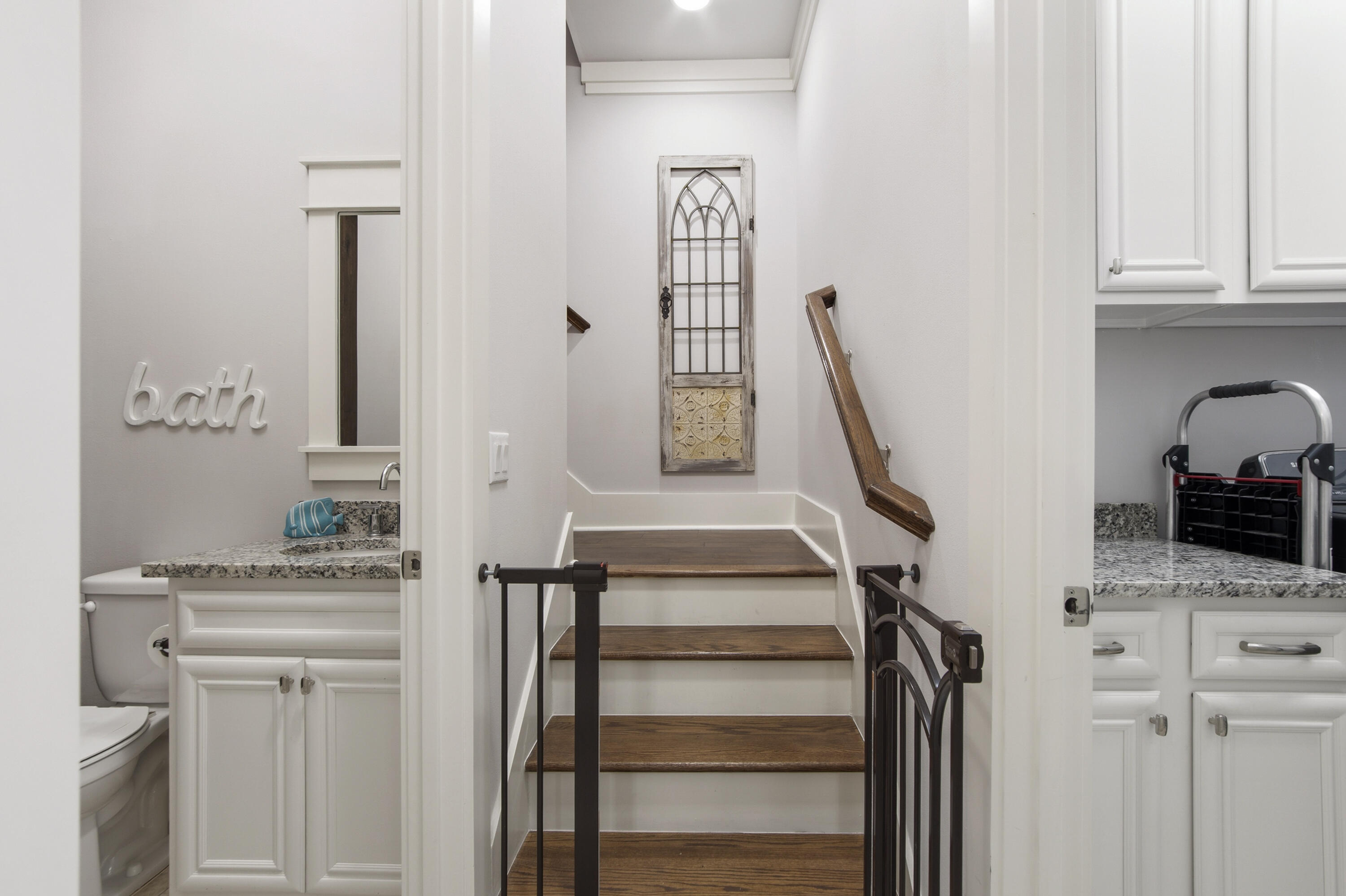 PARADISE COVE - Residential