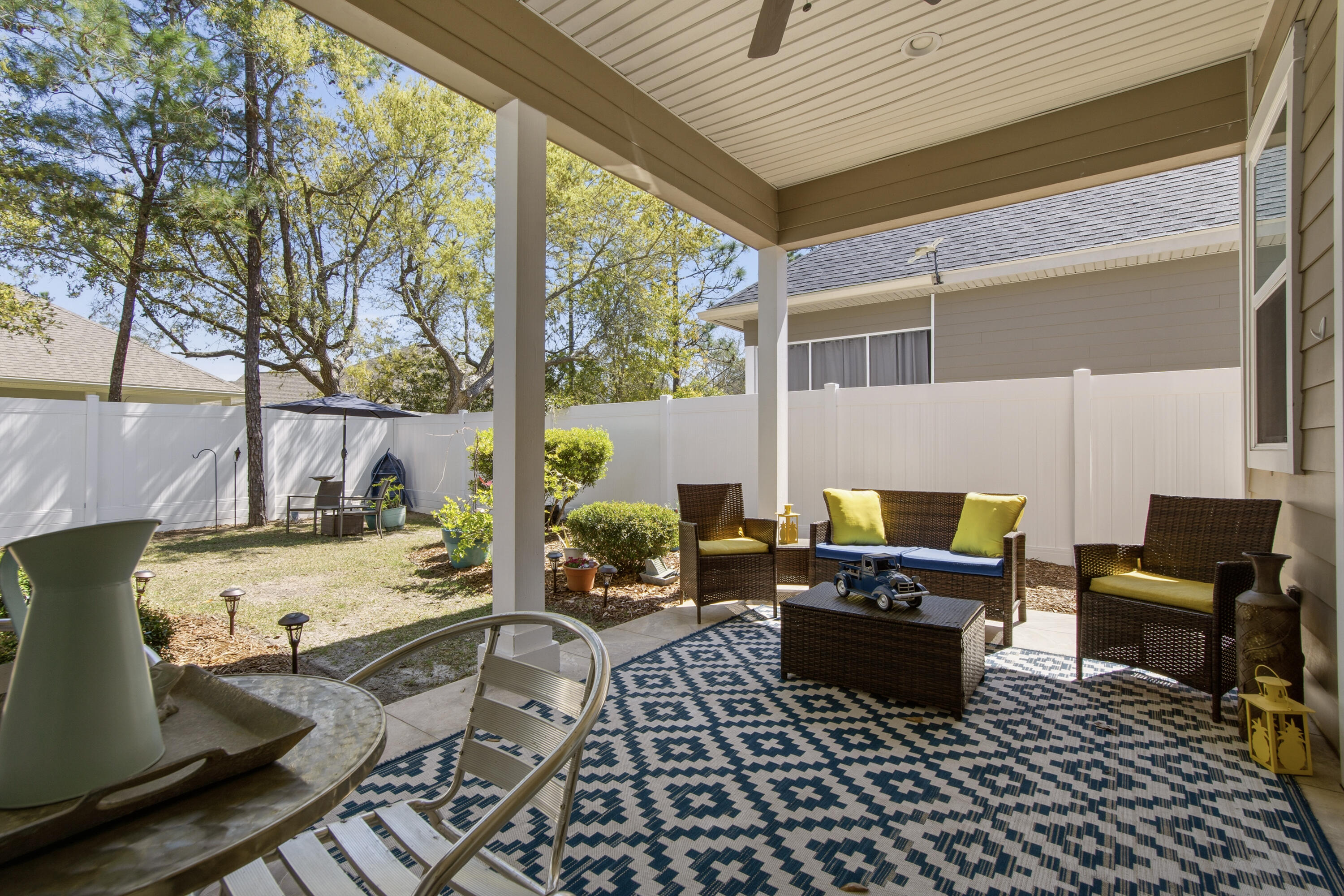 PARADISE COVE - Residential