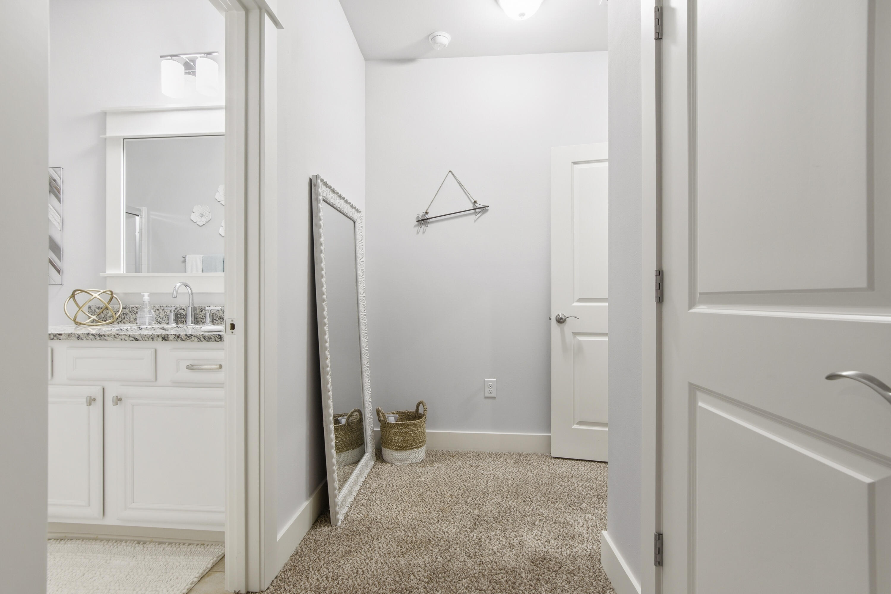 PARADISE COVE - Residential