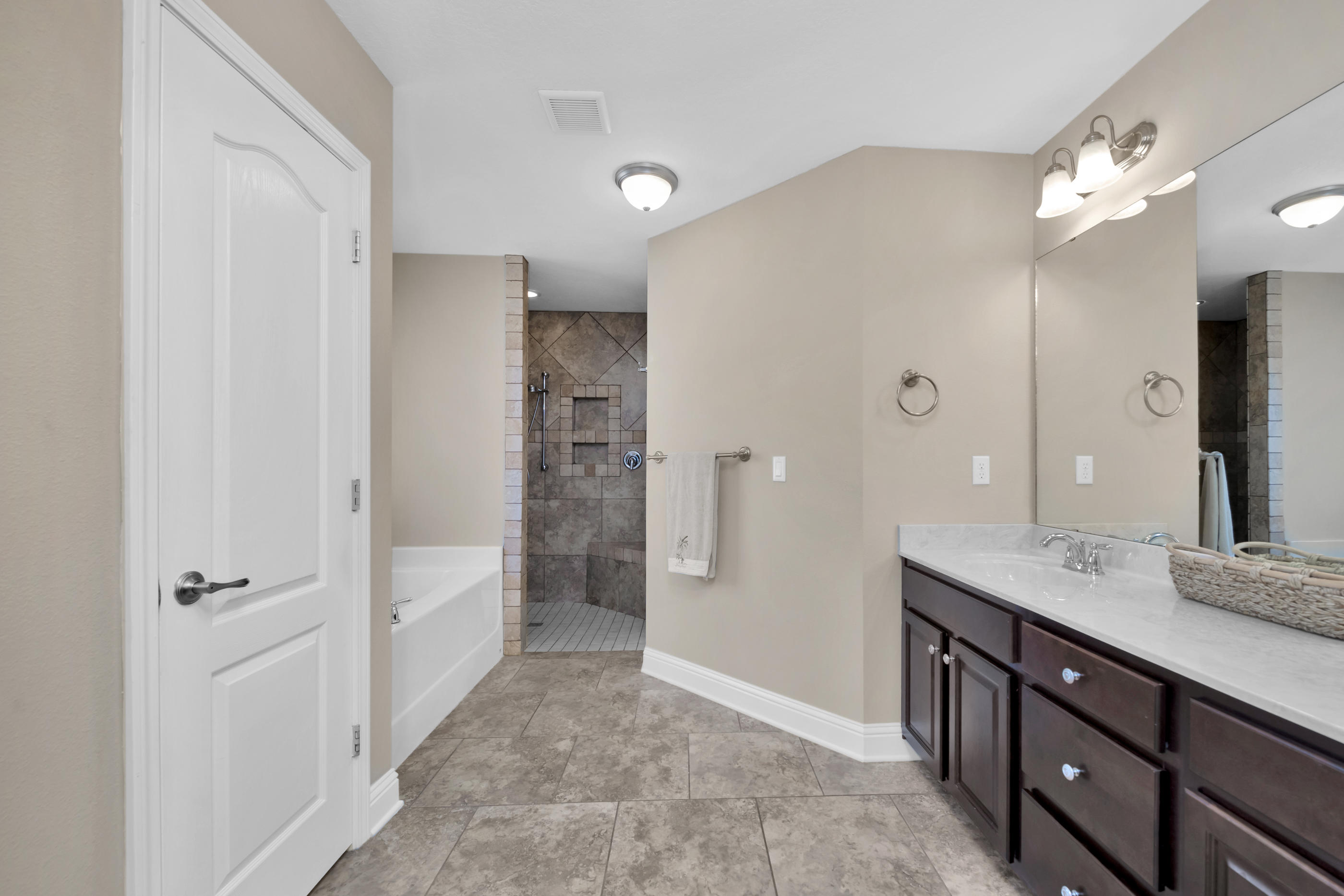 THE MEADOWS - Residential