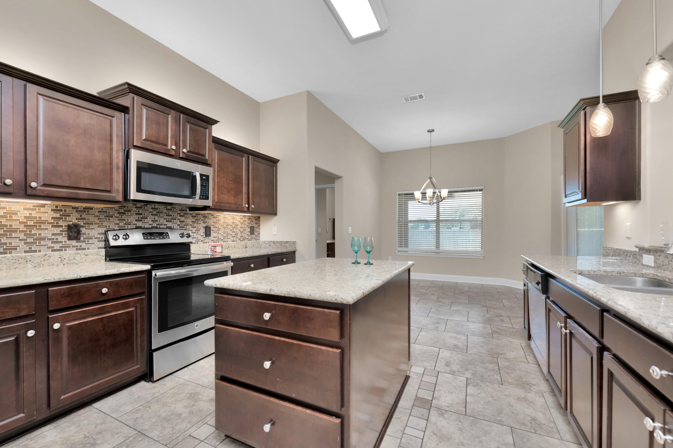 THE MEADOWS - Residential