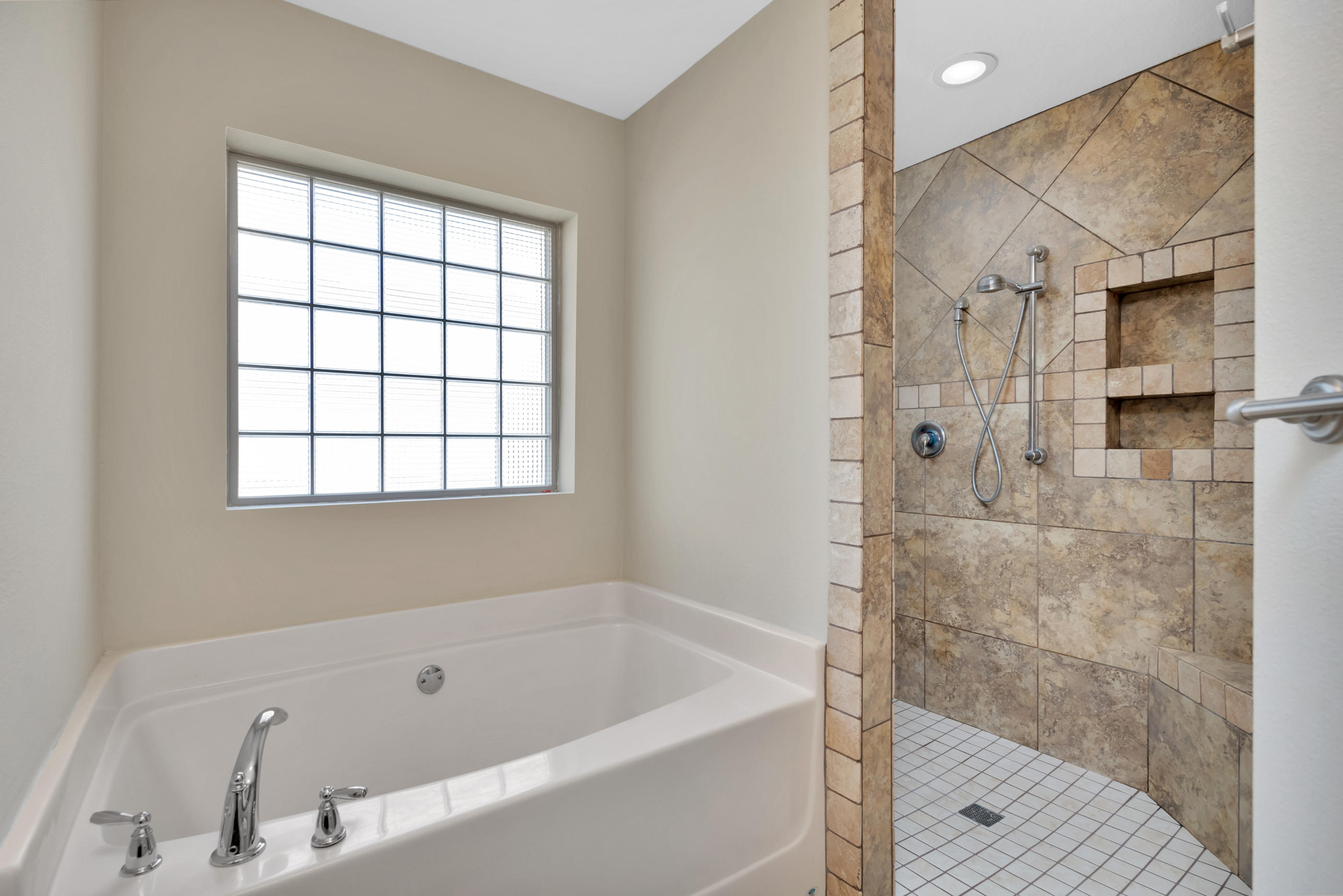 THE MEADOWS - Residential