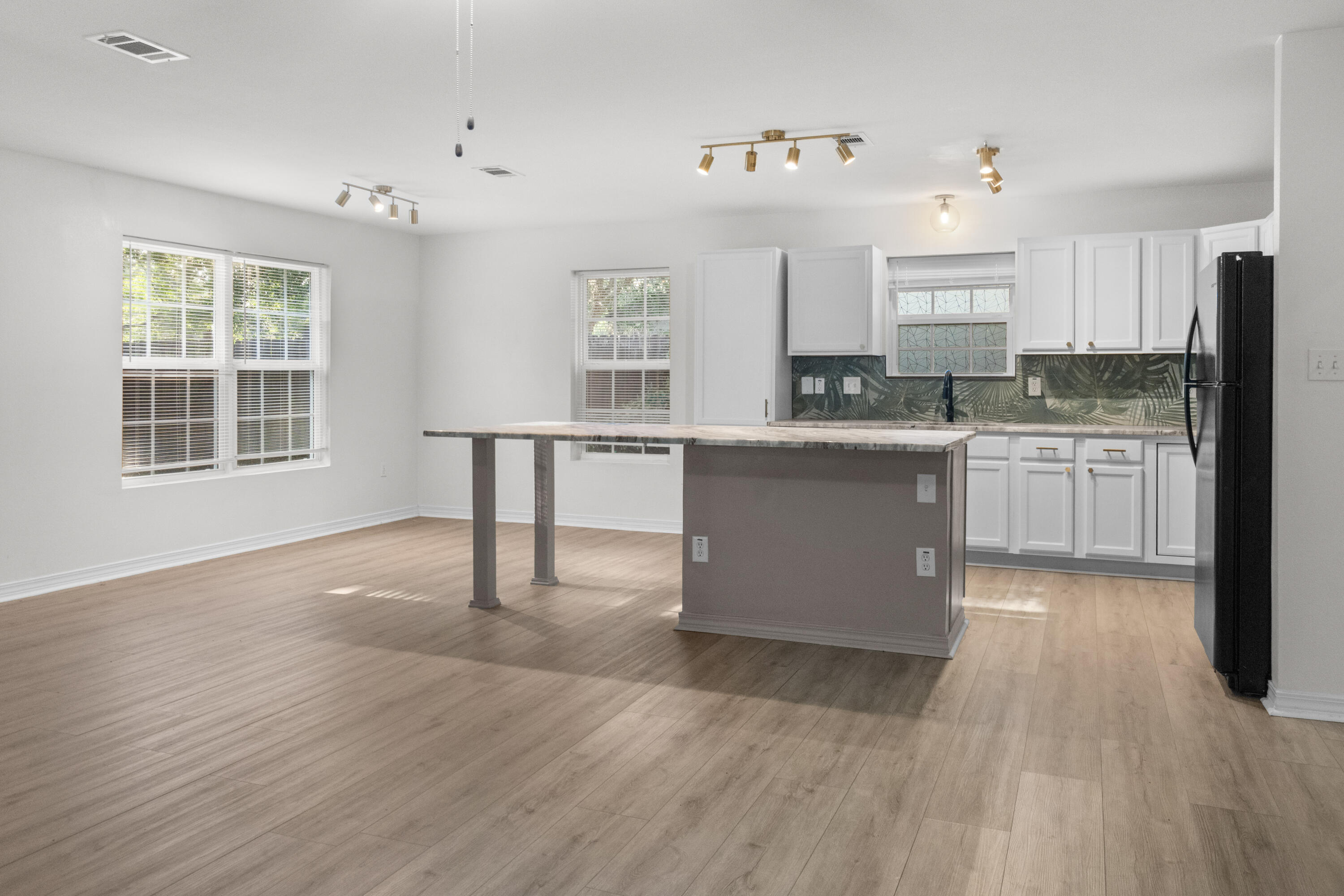 KINGS PORT LOT 7 - Residential