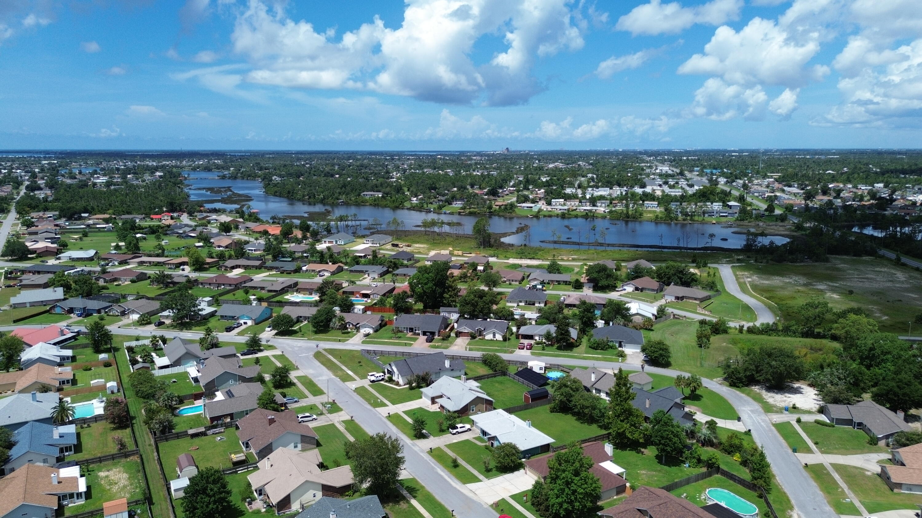 HERITAGE WOODS - Residential