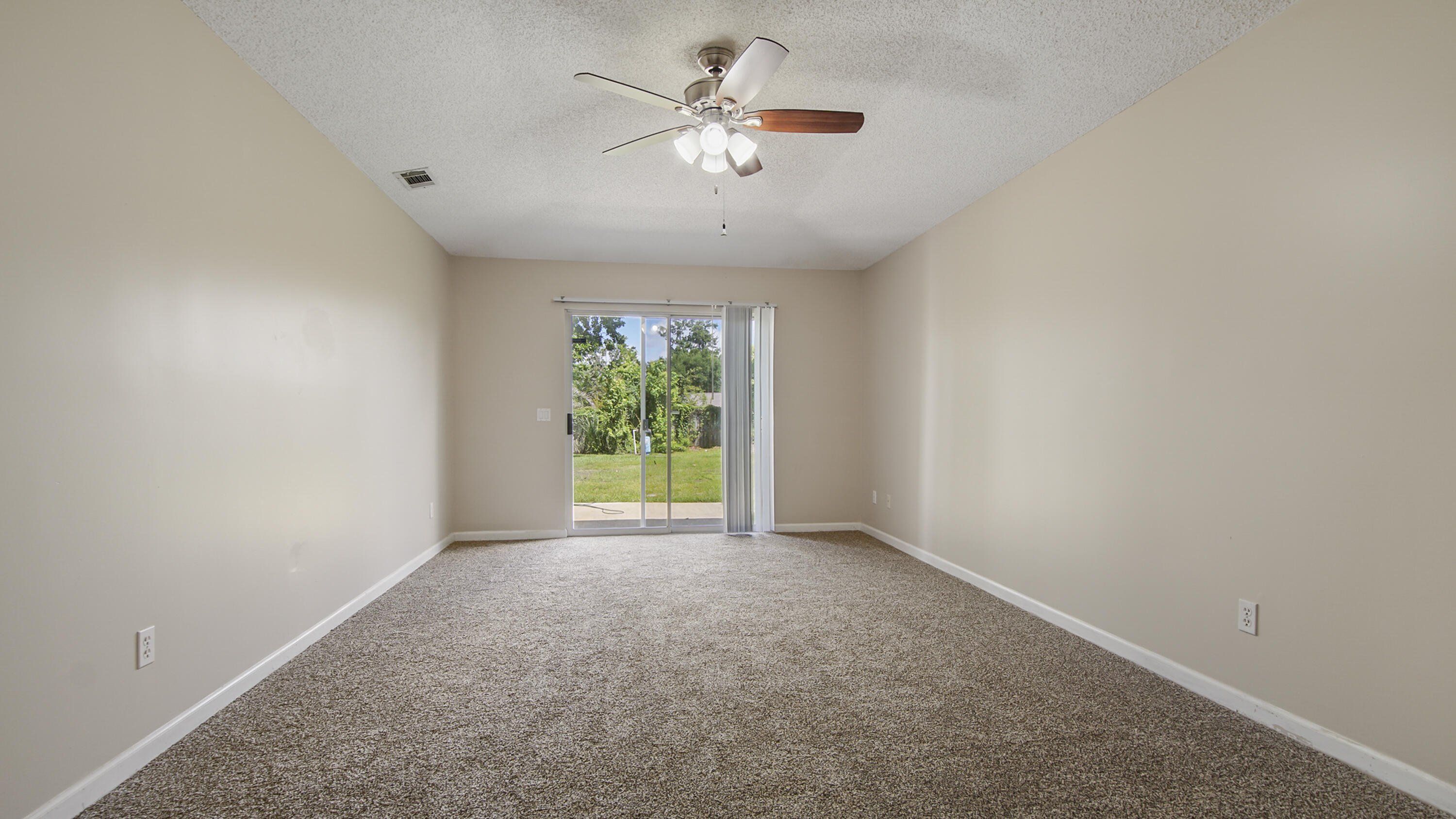 HERITAGE WOODS - Residential