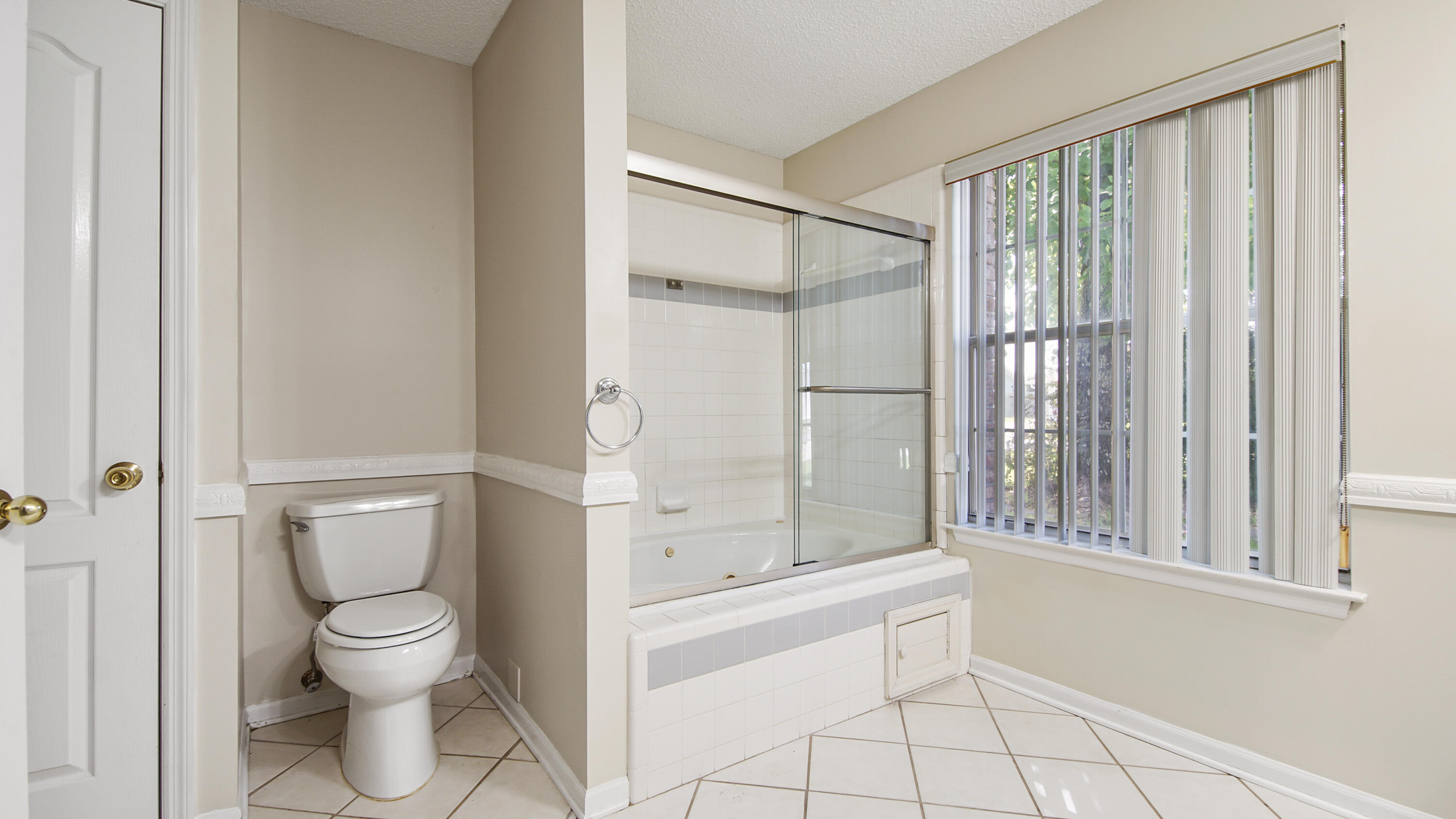 HERITAGE WOODS - Residential