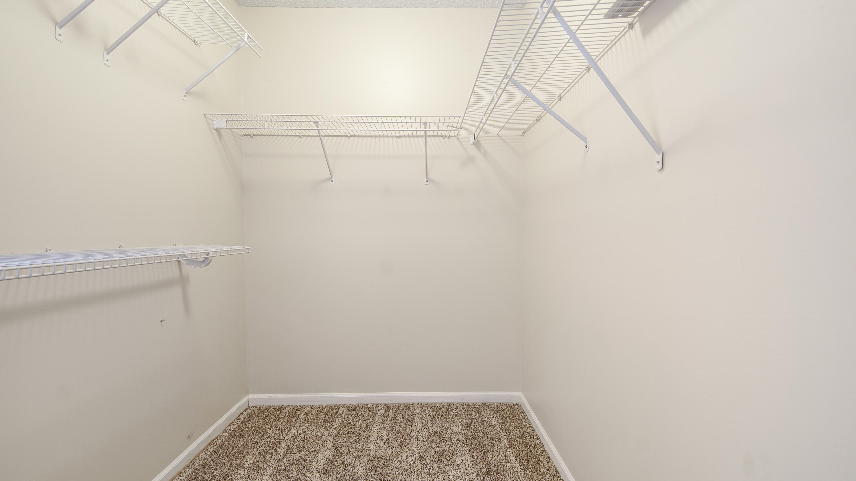 HERITAGE WOODS - Residential