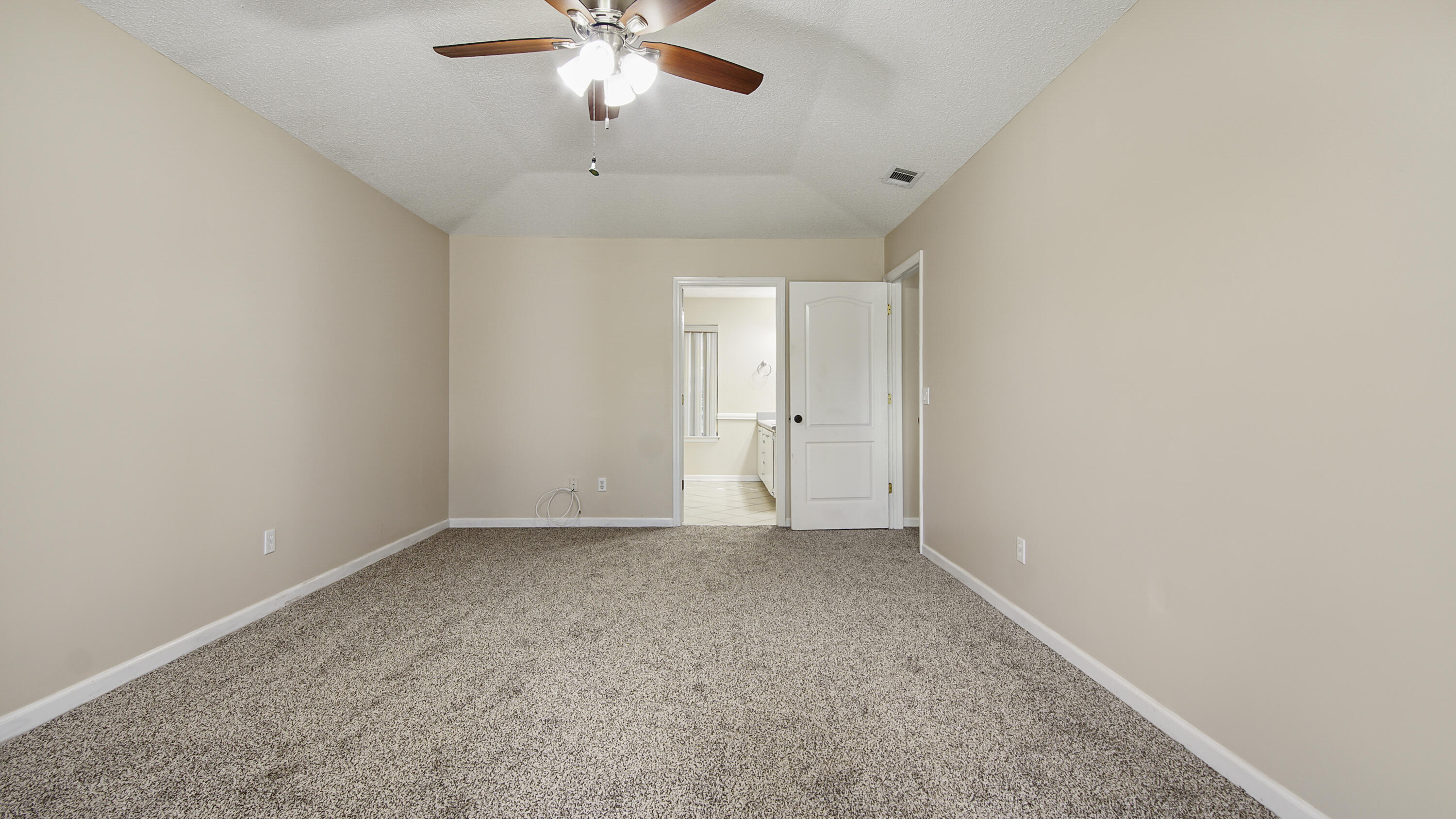 HERITAGE WOODS - Residential