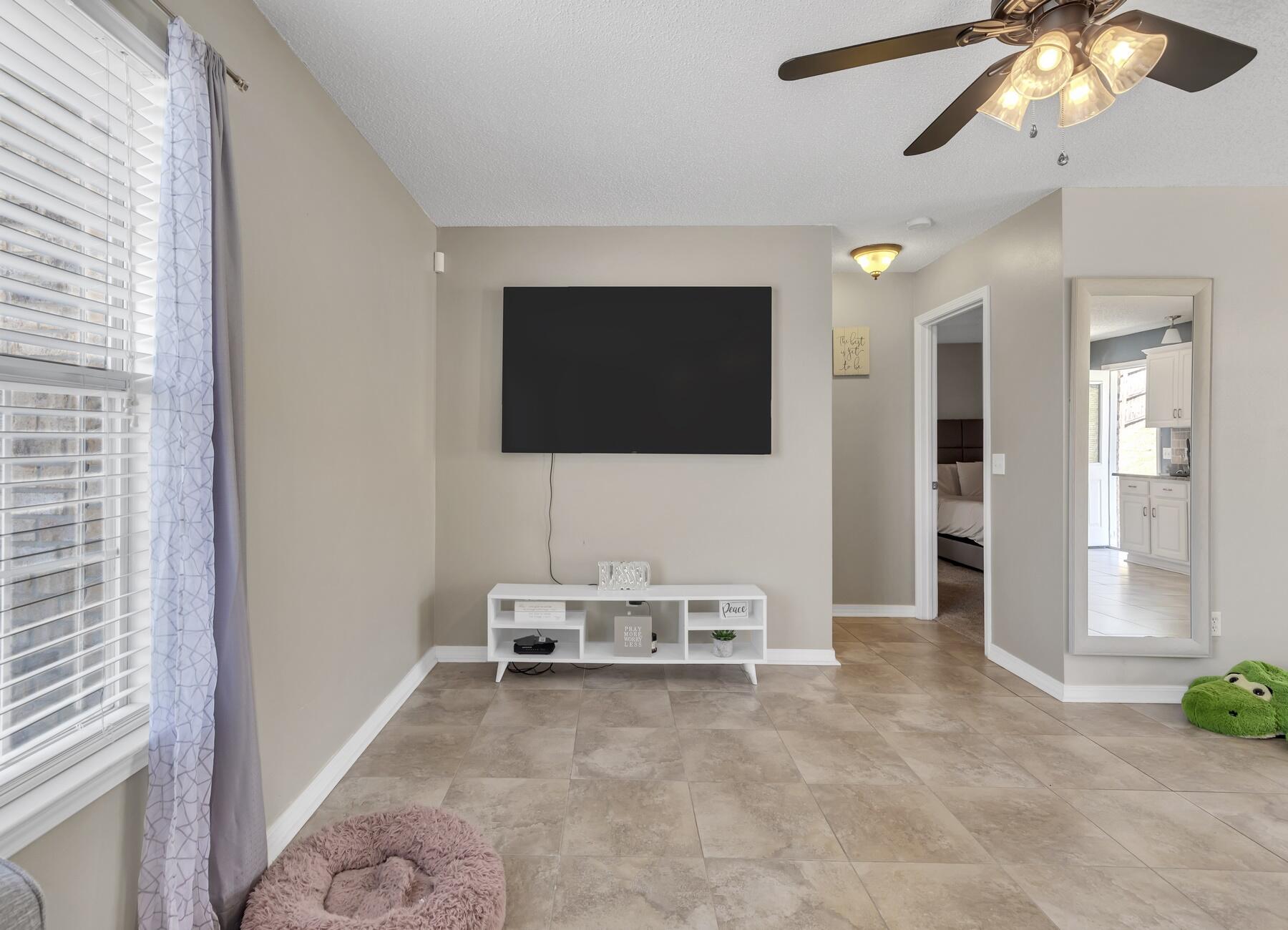 COUNTRYVIEW ESTATES 10TH ADDN - Residential Lease