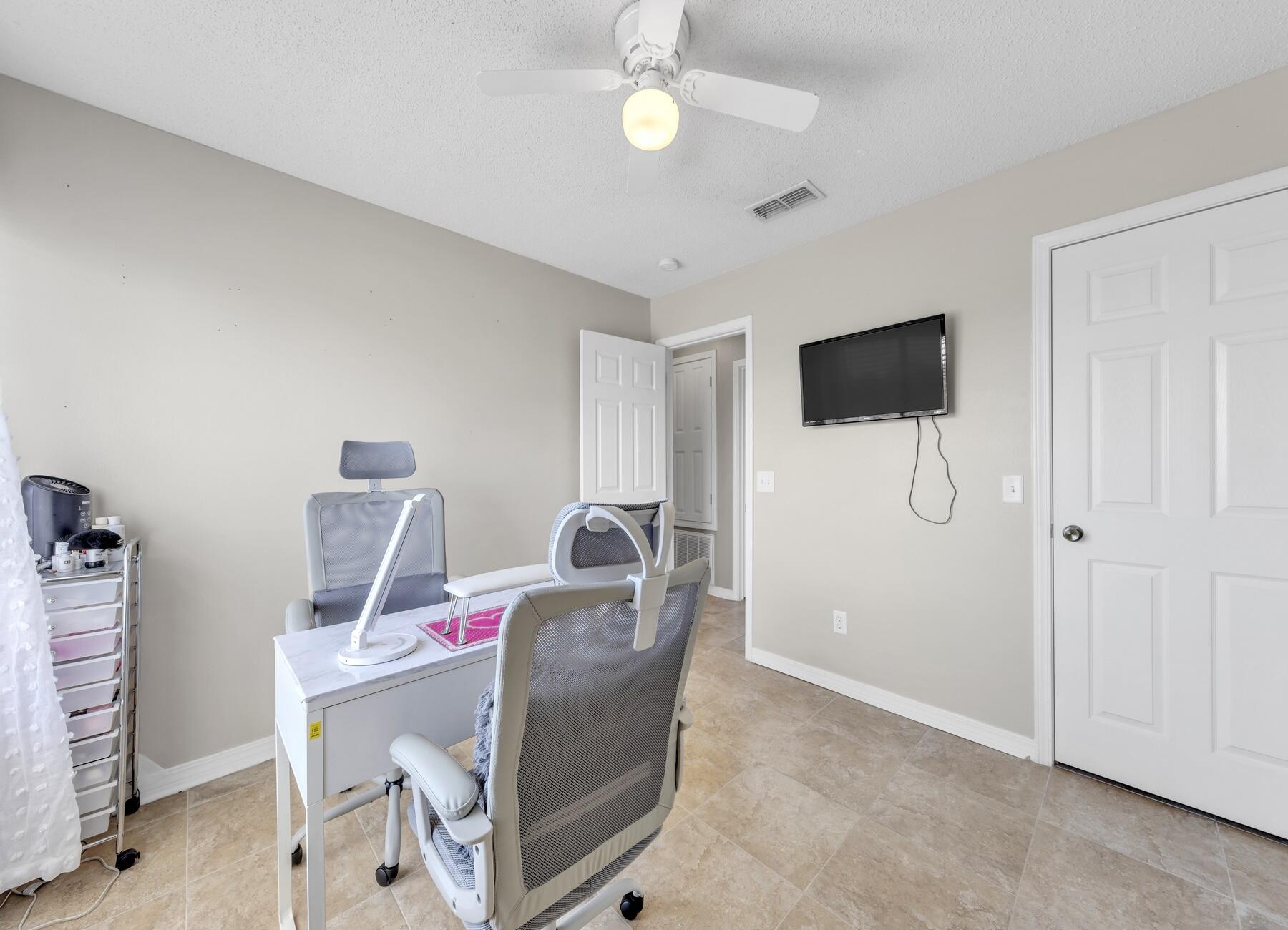 COUNTRYVIEW ESTATES 10TH ADDN - Residential Lease