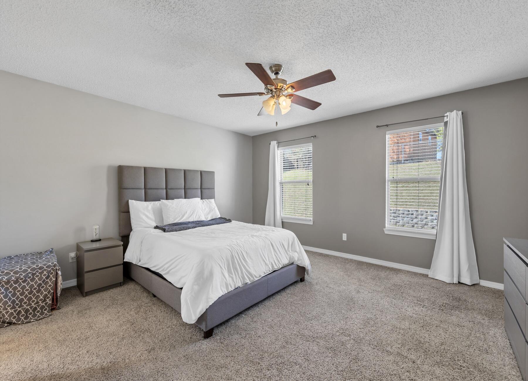 COUNTRYVIEW ESTATES 10TH ADDN - Residential Lease