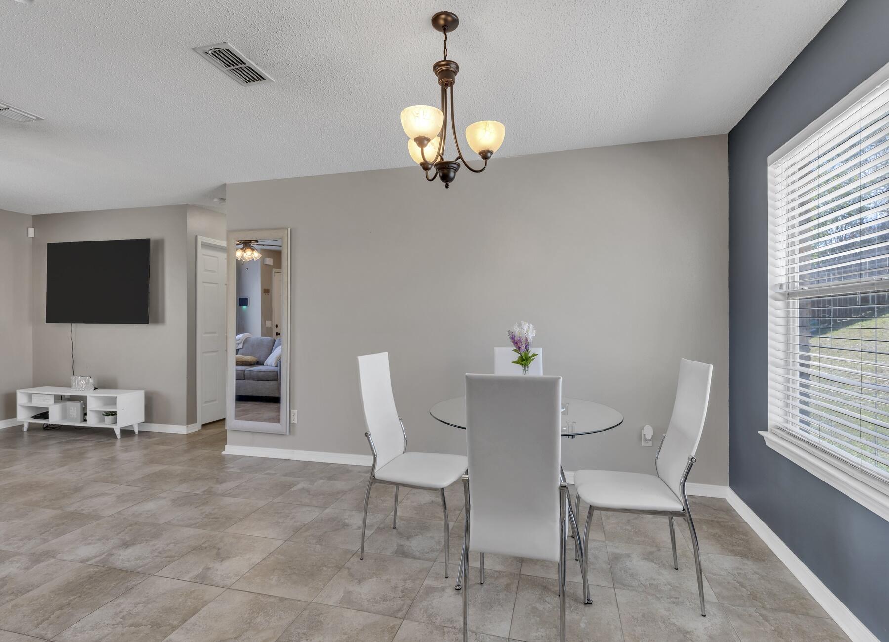 COUNTRYVIEW ESTATES 10TH ADDN - Residential Lease