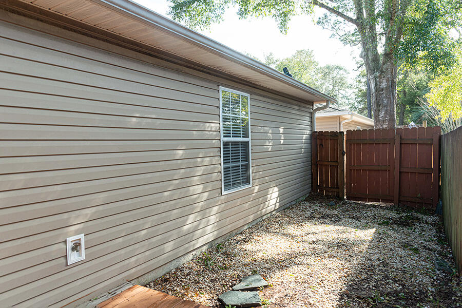 LARK STREET TOWNHOMES - Residential Lease