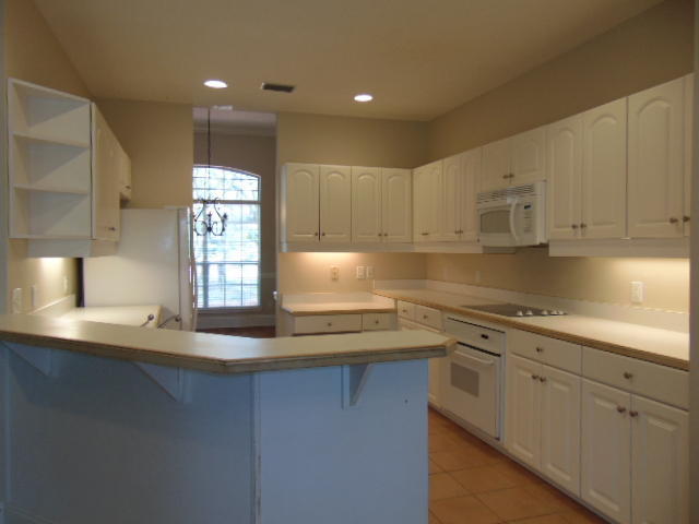 WINDSOR FOREST - Residential Lease