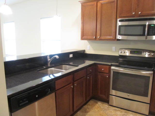 RESERVE POINTE - Residential Lease