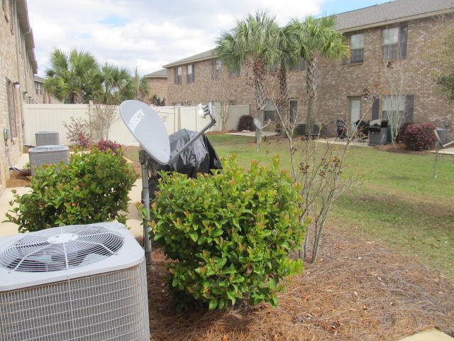 RESERVE POINTE - Residential Lease