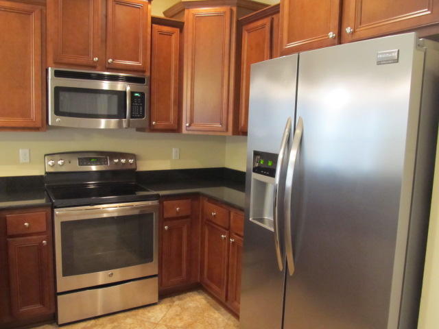 RESERVE POINTE - Residential Lease