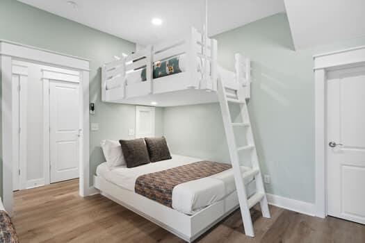 LAGUNA BEACH 7TH ADDN - Residential