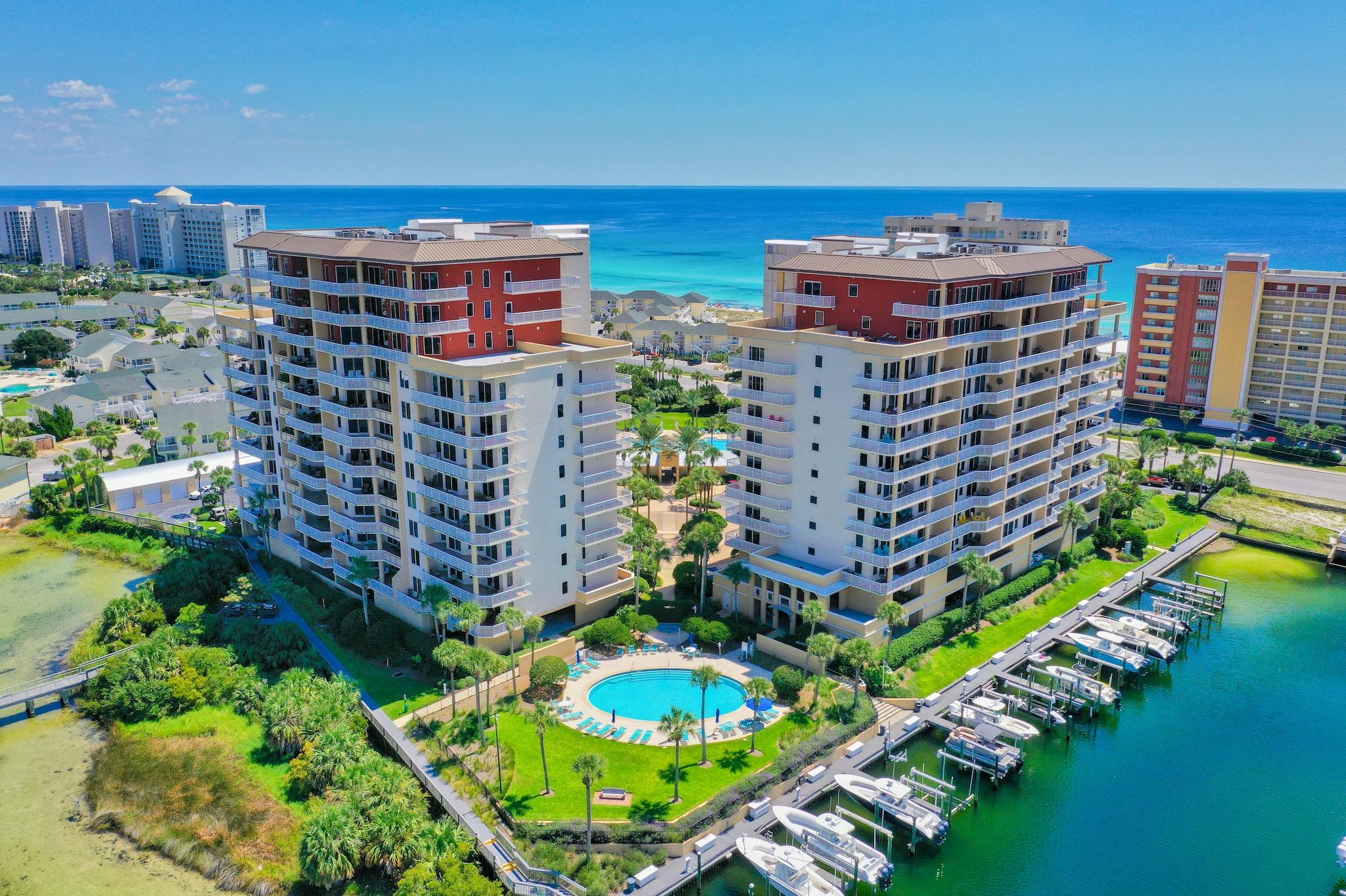 HARBOR LANDING - Residential