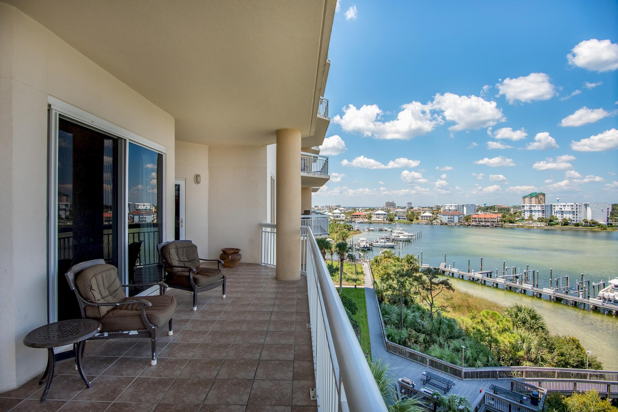 HARBOR LANDING - Residential