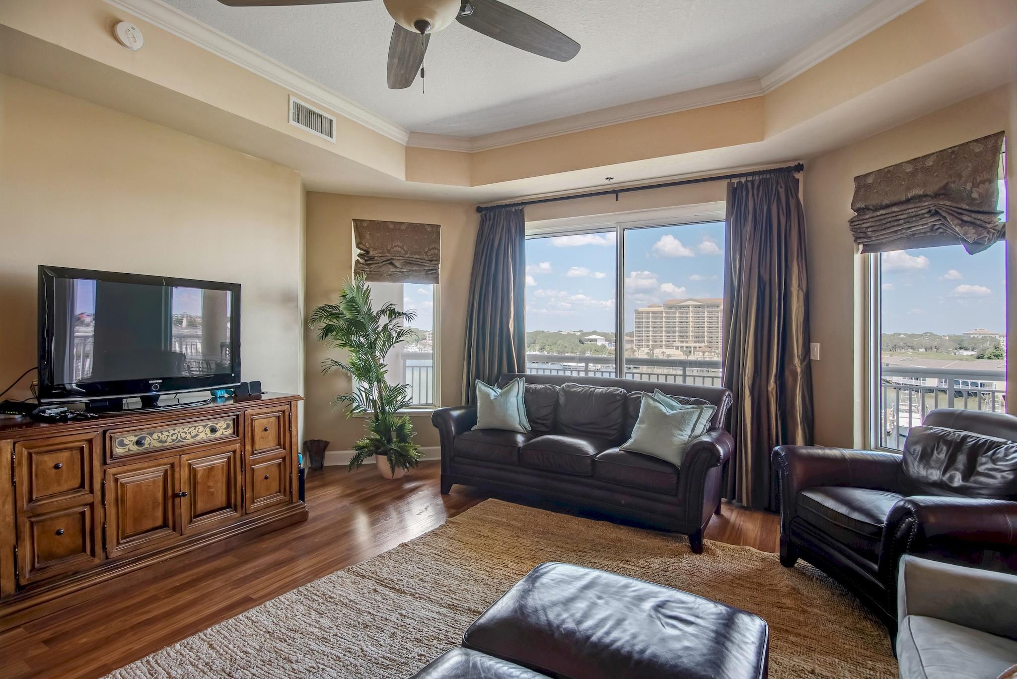 HARBOR LANDING - Residential