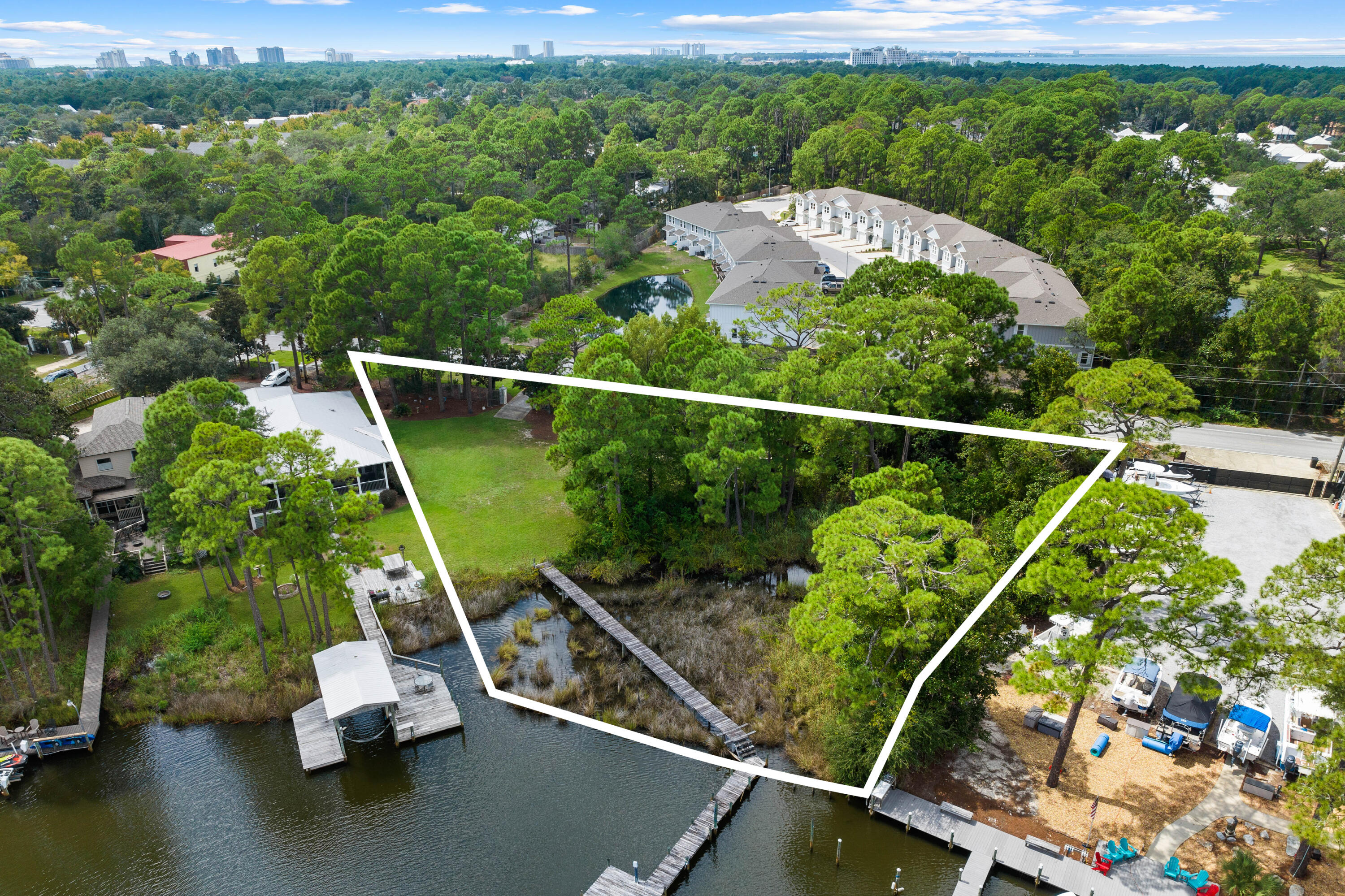 BOCAGE BAYOU ESTATES - Land