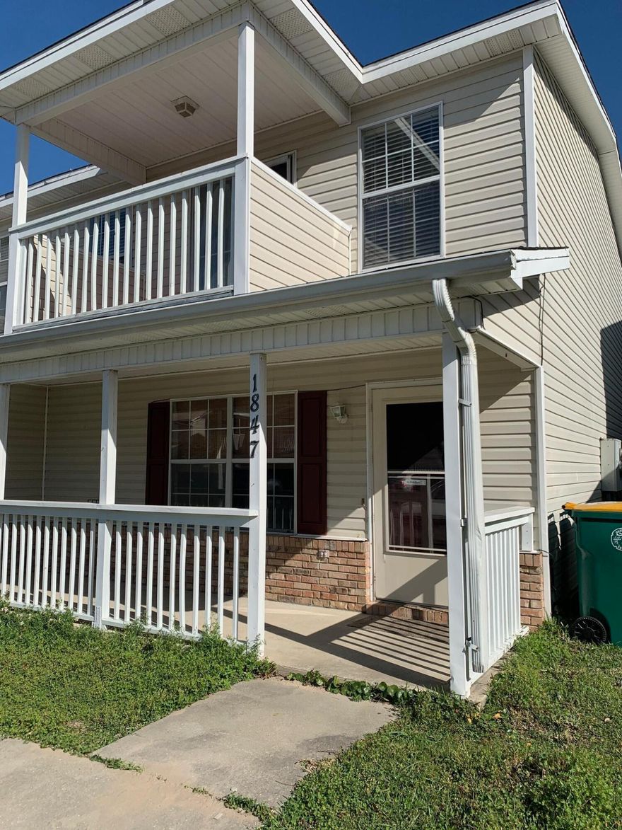 Multiple Offers - Highest and best due by 12pm Thursday April 8th. Owner is replacing roof, both sliding glass doors and the balcony flooring in April. End unit with a fenced in yard and newer carpet inside (1 year old). The separate dining room and eat in kitchen give this unit lots of space to spread out and entertain downstairs; there is also a large half bath off the eat in kitchen area. The master bedroom is large and has a balcony overlooking the street, with double sinks in the master bath.