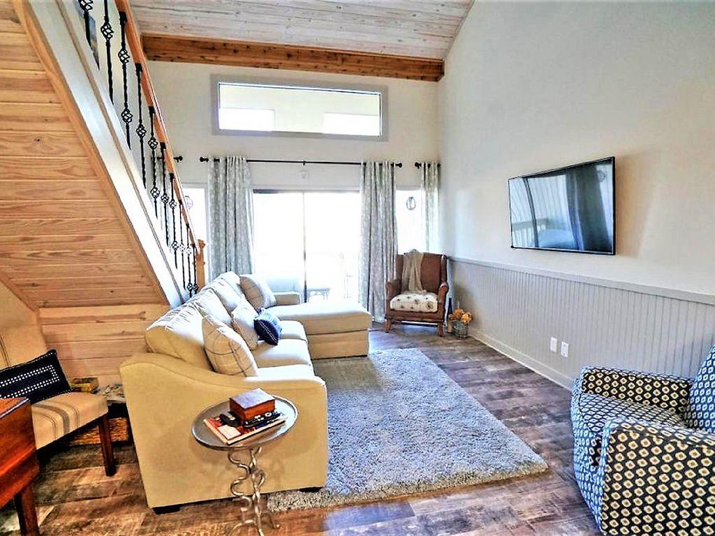 SEASCAPE CONDO PH 6A - Residential