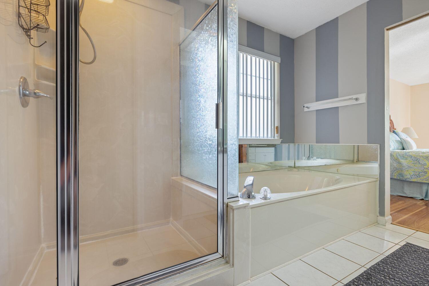 NORTH LAGOON OAKS 8TH ADDN - Residential