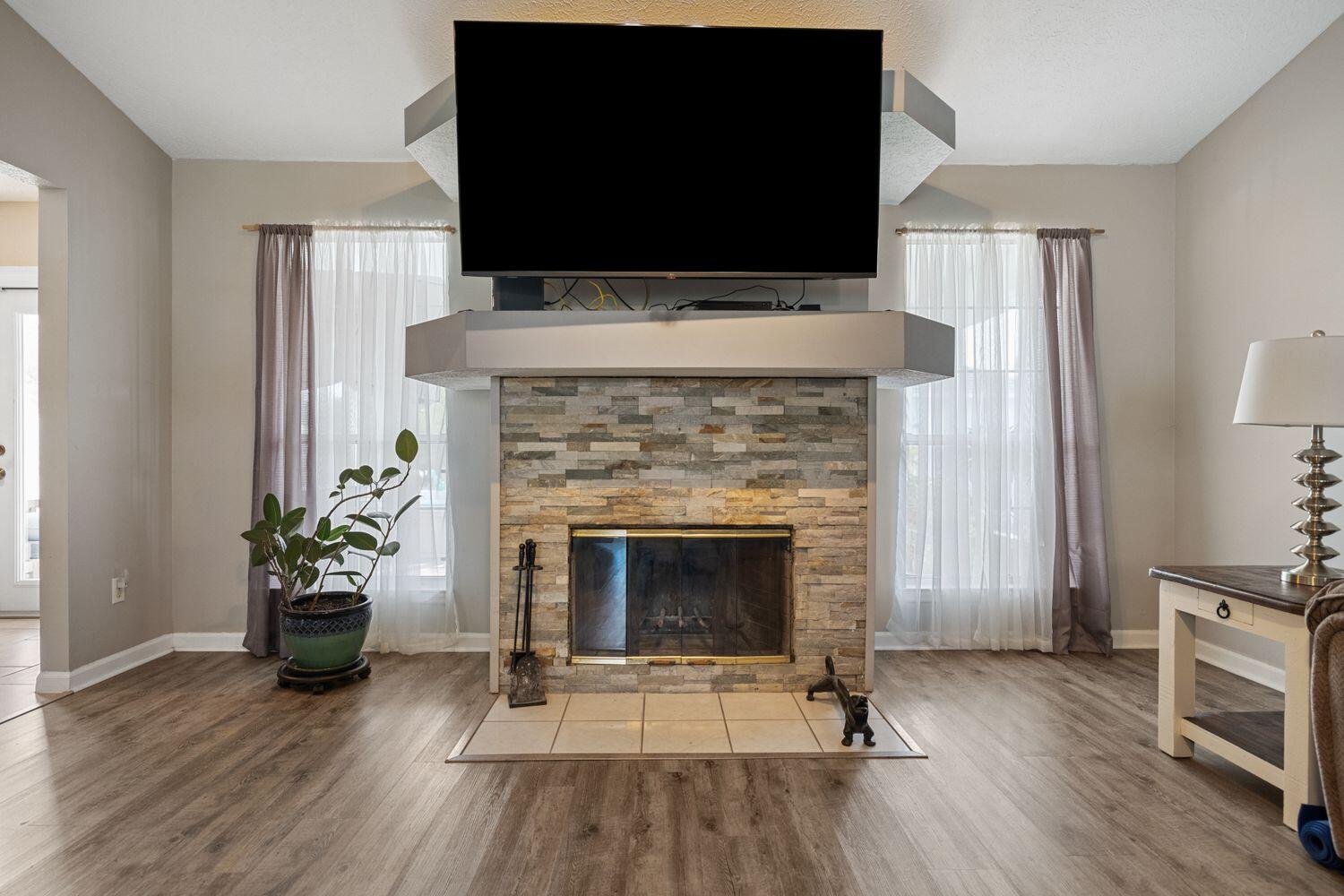 NORTH LAGOON OAKS 8TH ADDN - Residential