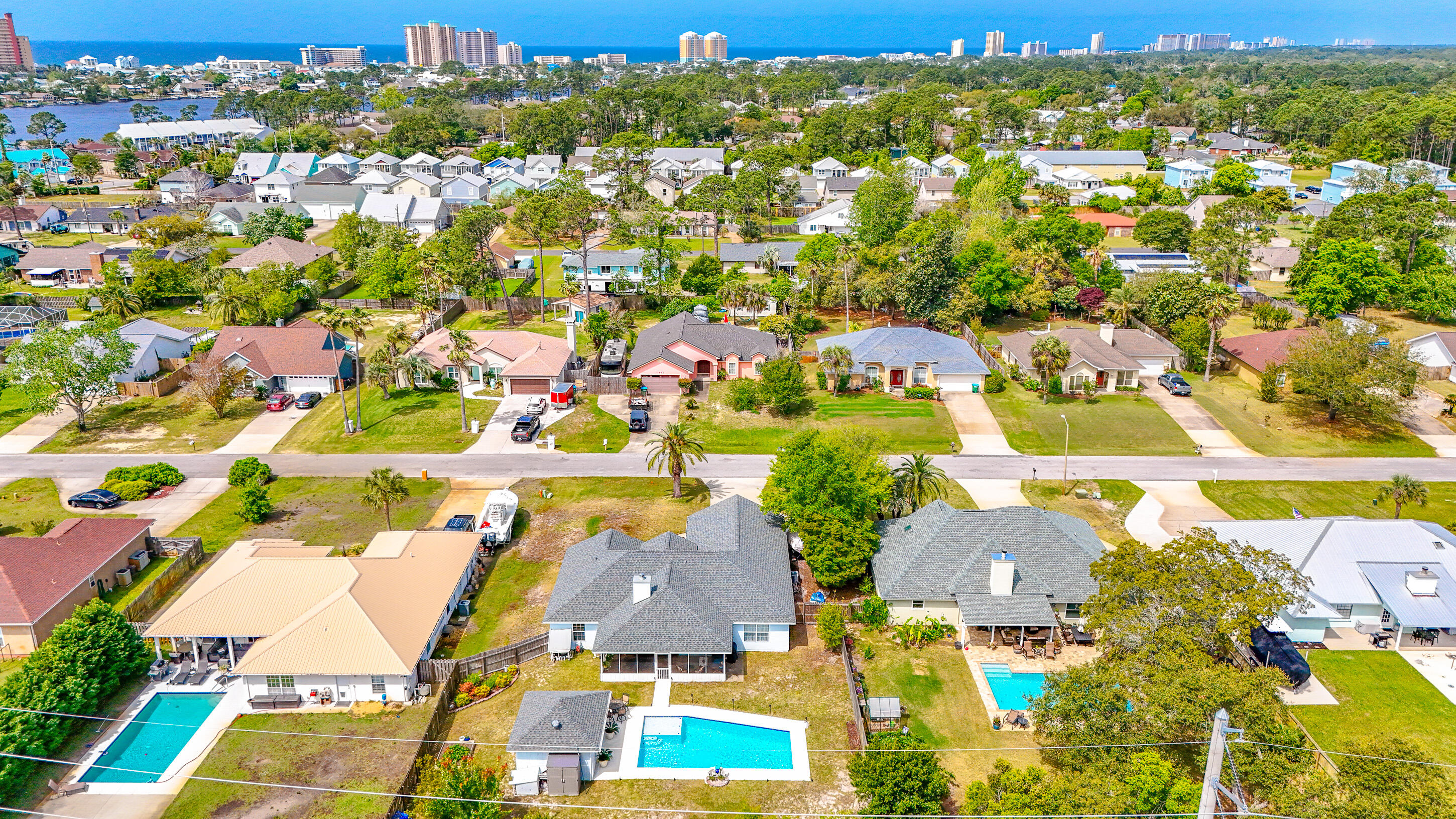 NORTH LAGOON OAKS 8TH ADDN - Residential