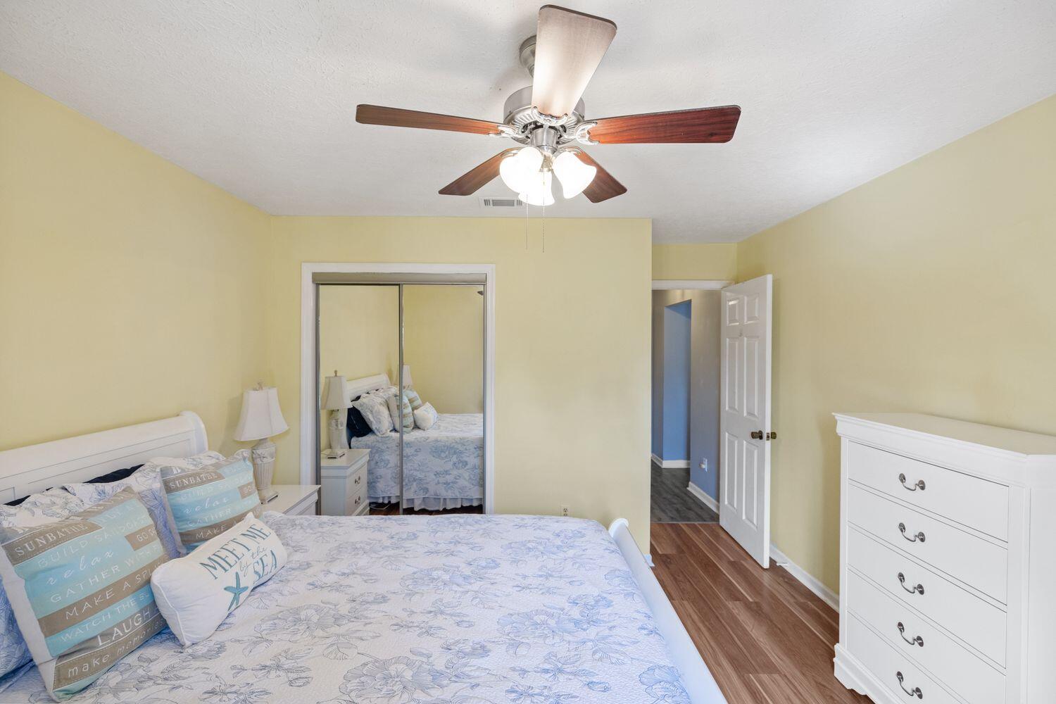 NORTH LAGOON OAKS 8TH ADDN - Residential