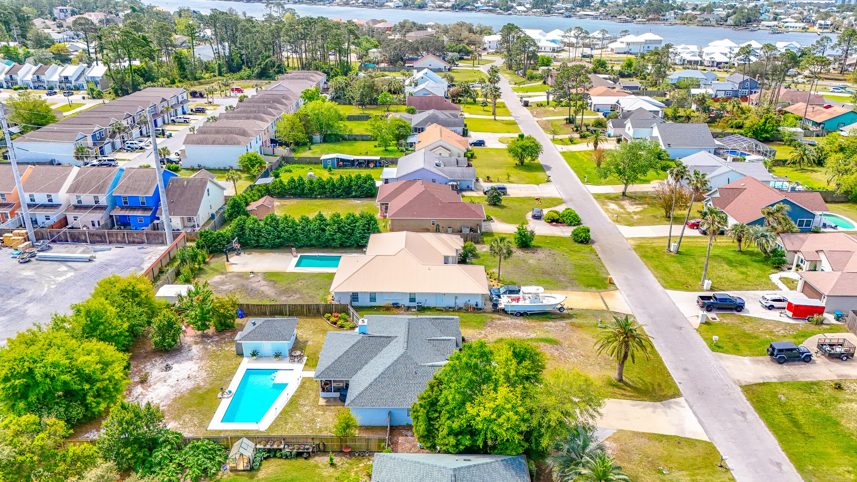 NORTH LAGOON OAKS 8TH ADDN - Residential