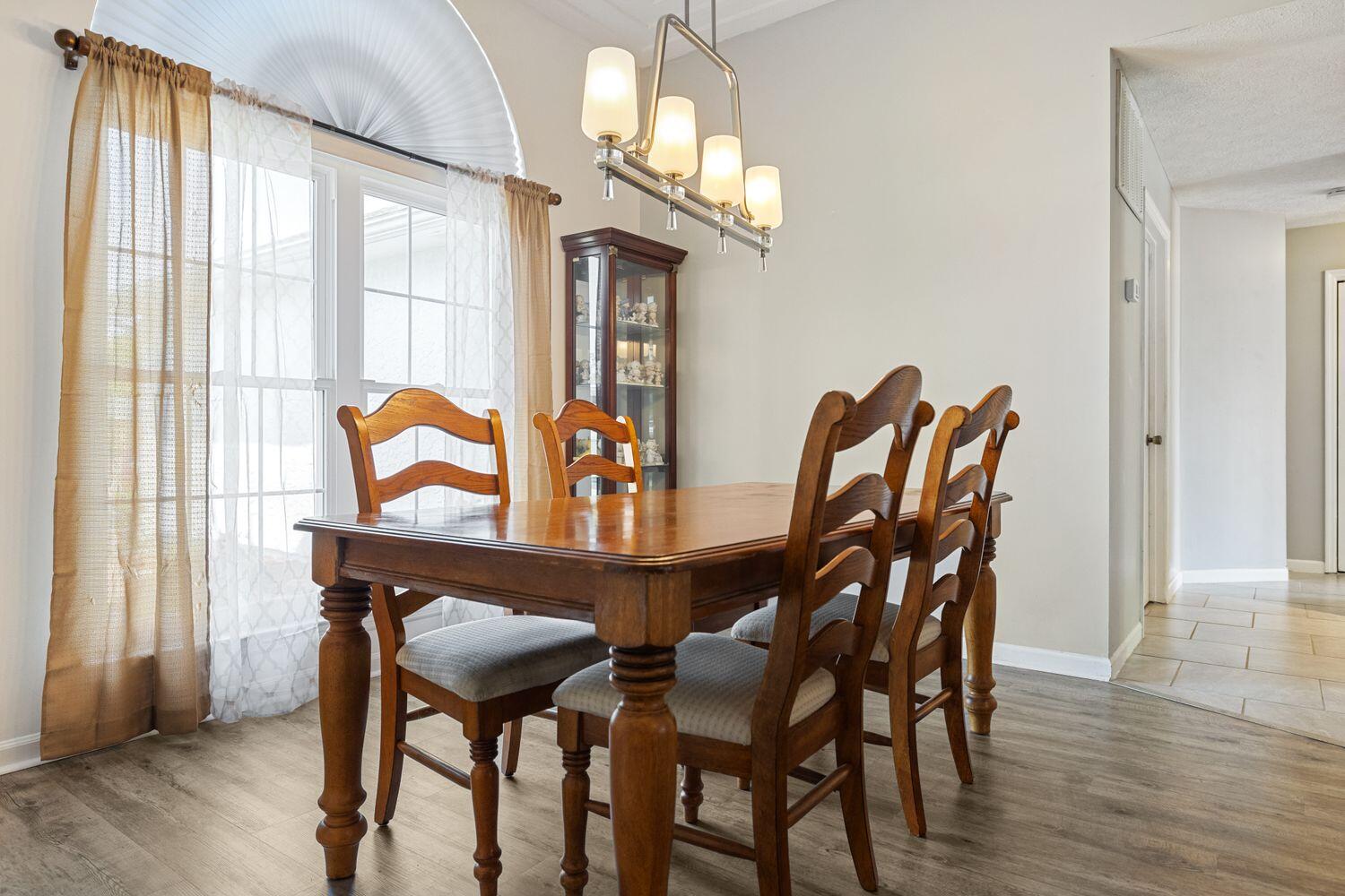 NORTH LAGOON OAKS 8TH ADDN - Residential