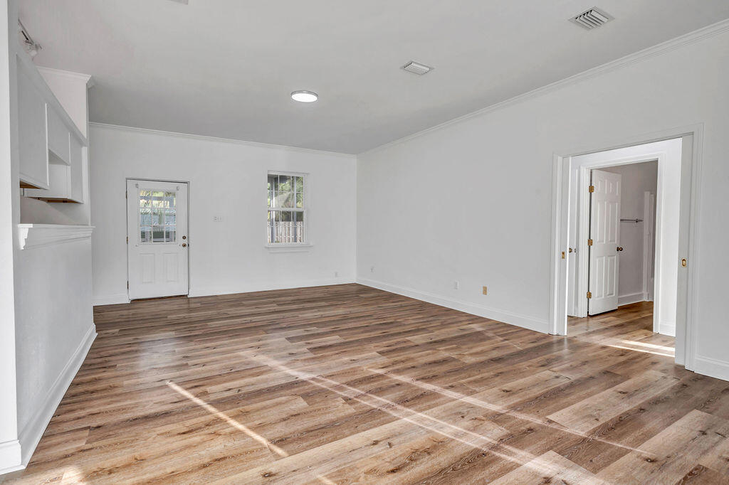 FLAMINGO VILLAGE aka Emerald Walk - Residential