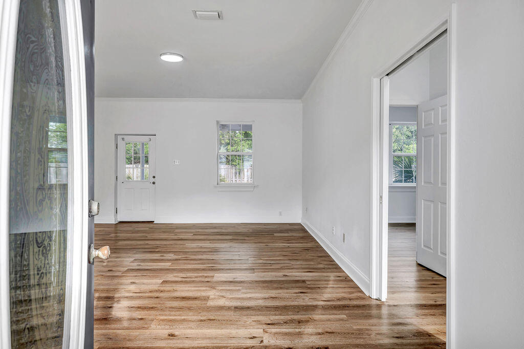 FLAMINGO VILLAGE aka Emerald Walk - Residential