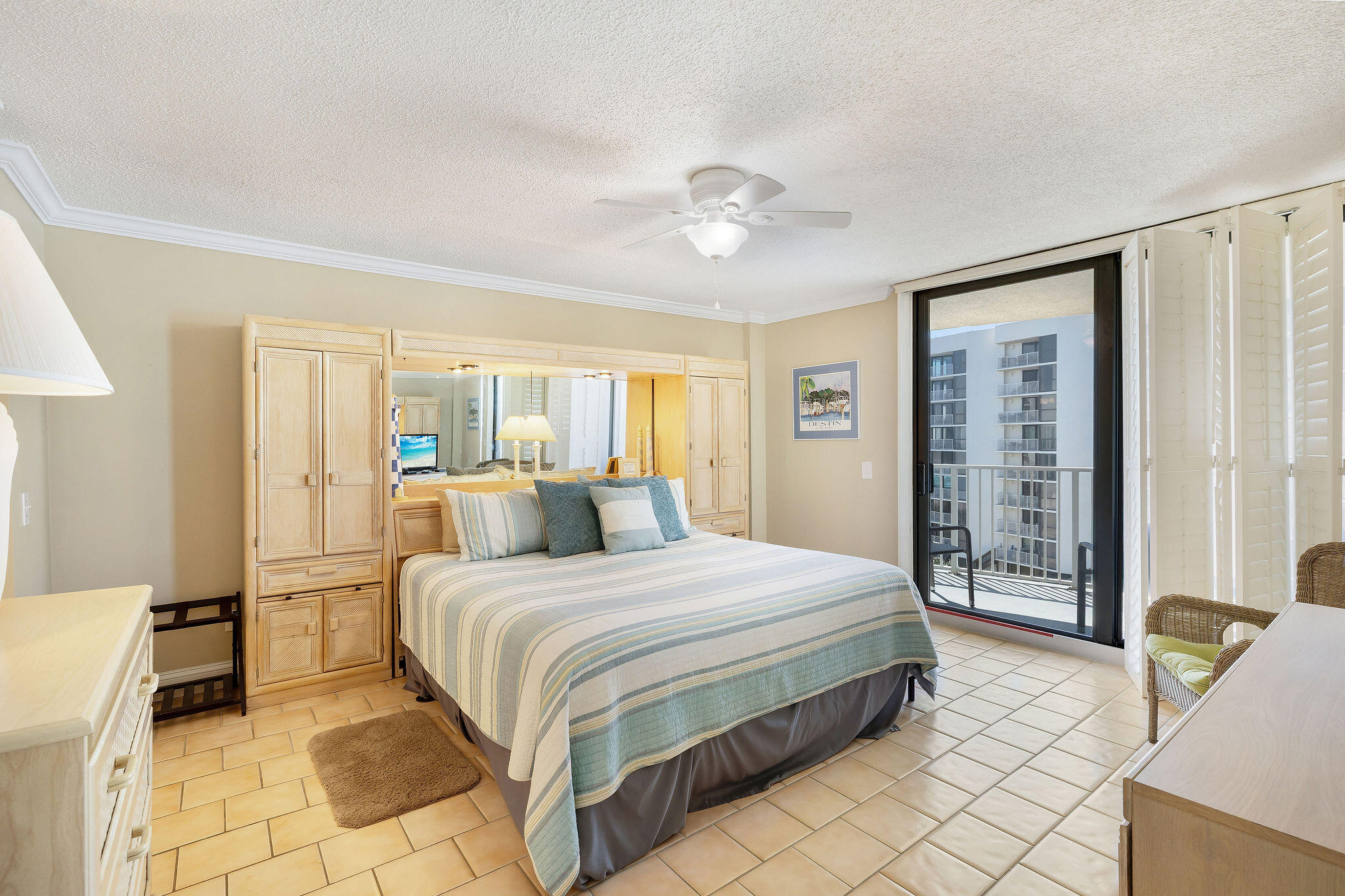 MAINSAIL CONDO PH 1 - Residential